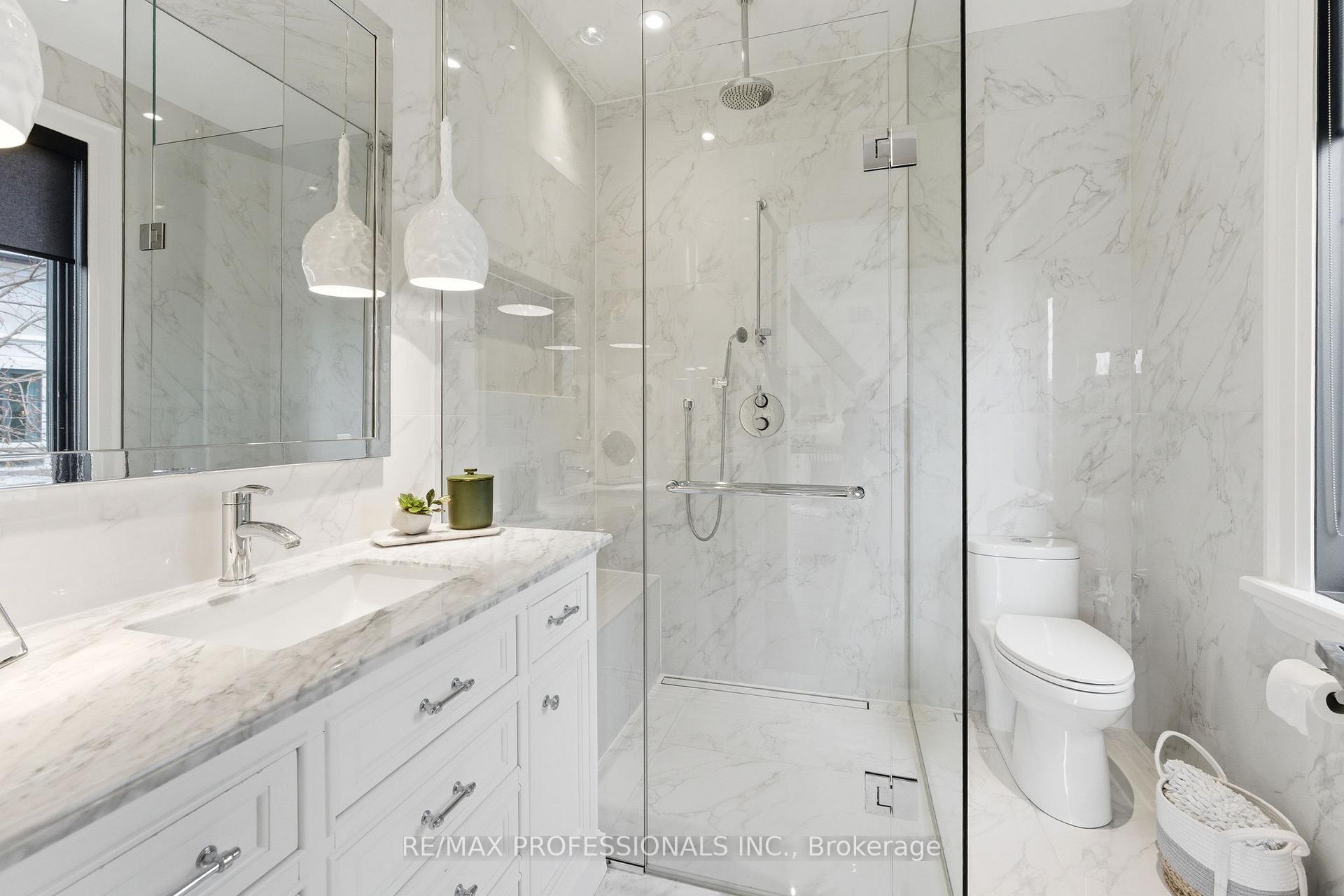 Photo 26 of 23 Riverside Crescent, Toronto, High Park-Swansea — HOMEH