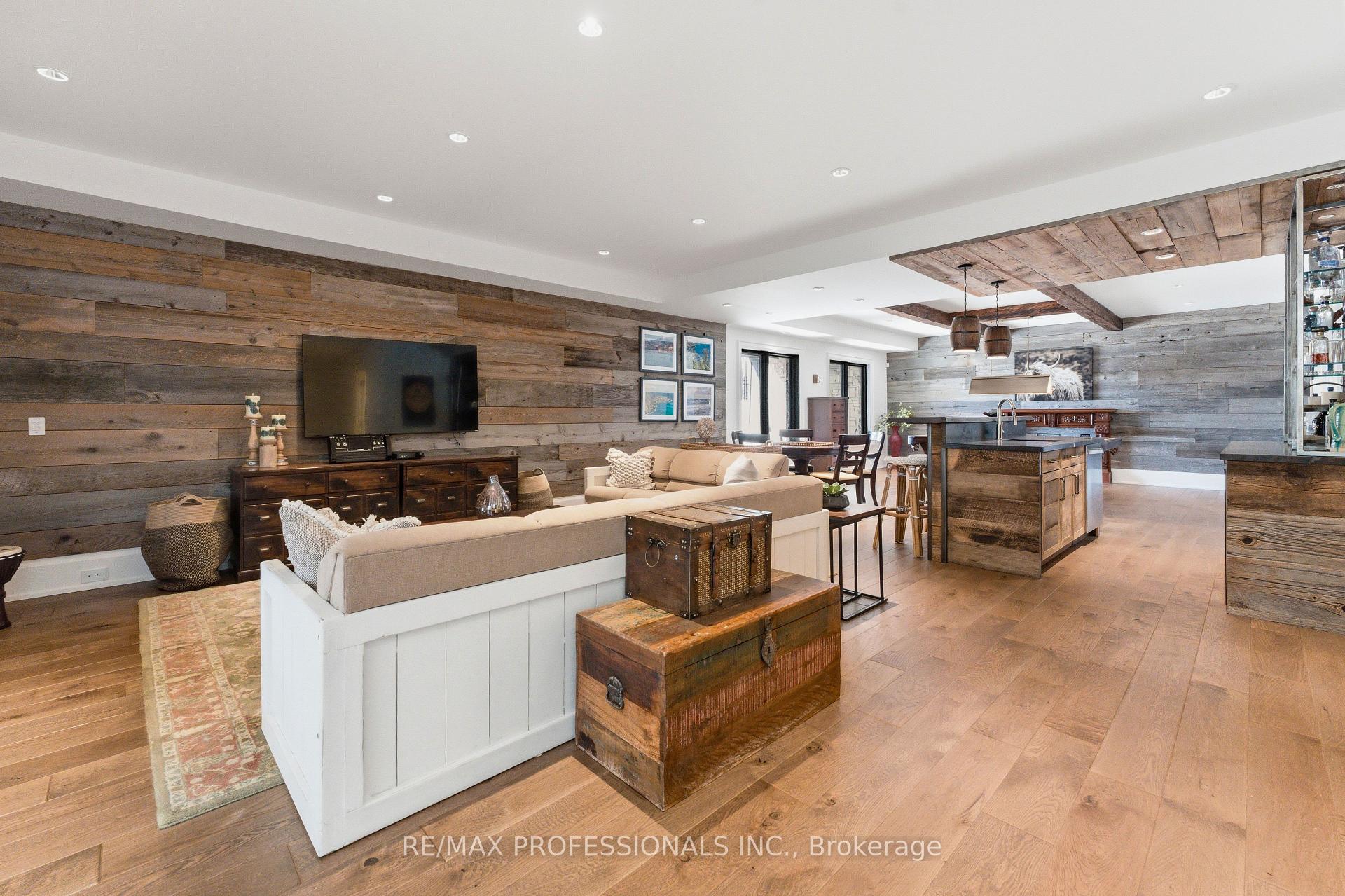 Photo 31 of 23 Riverside Crescent, Toronto, High Park-Swansea — HOMEH