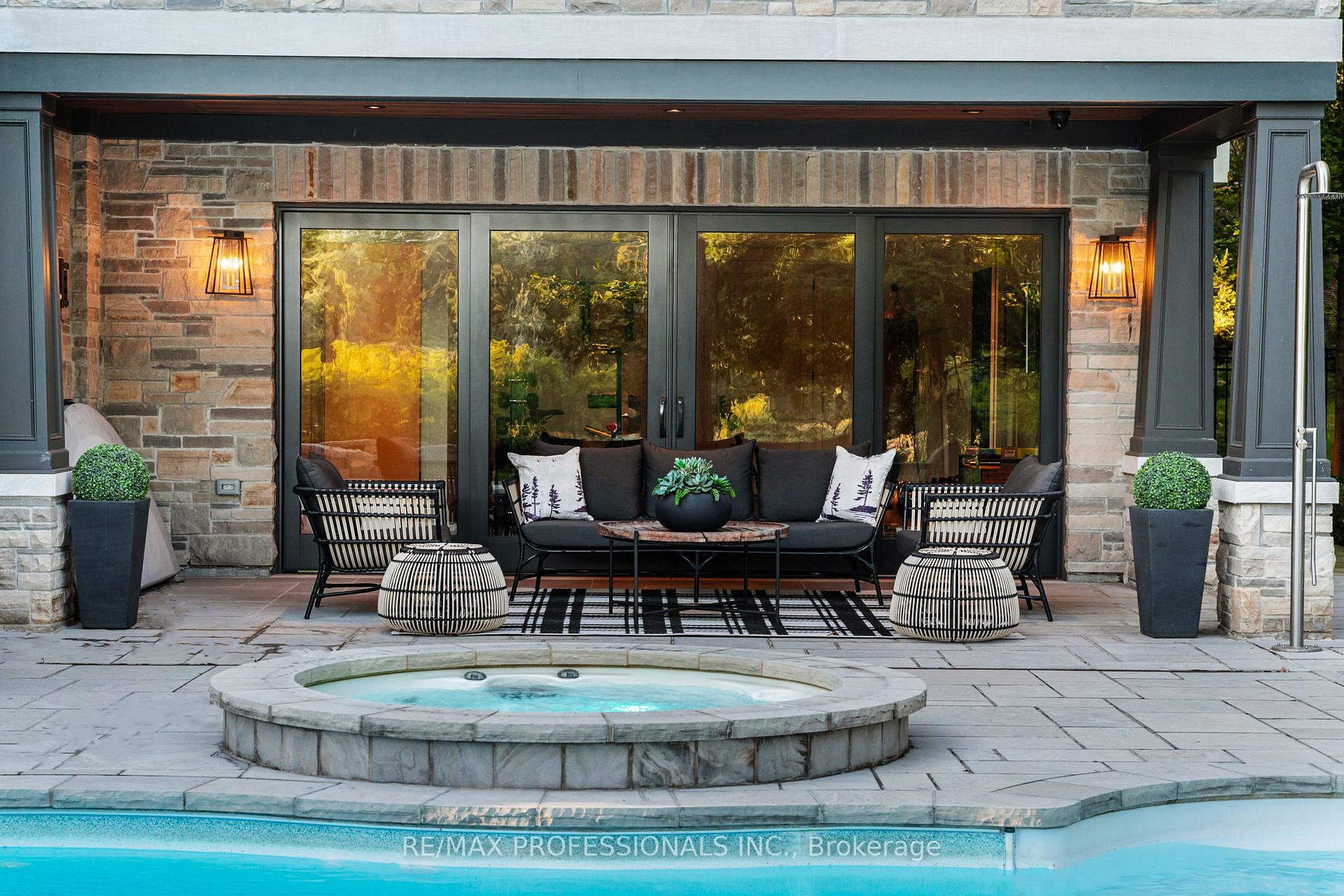 Photo 41 of 23 Riverside Crescent, Toronto, High Park-Swansea — HOMEH