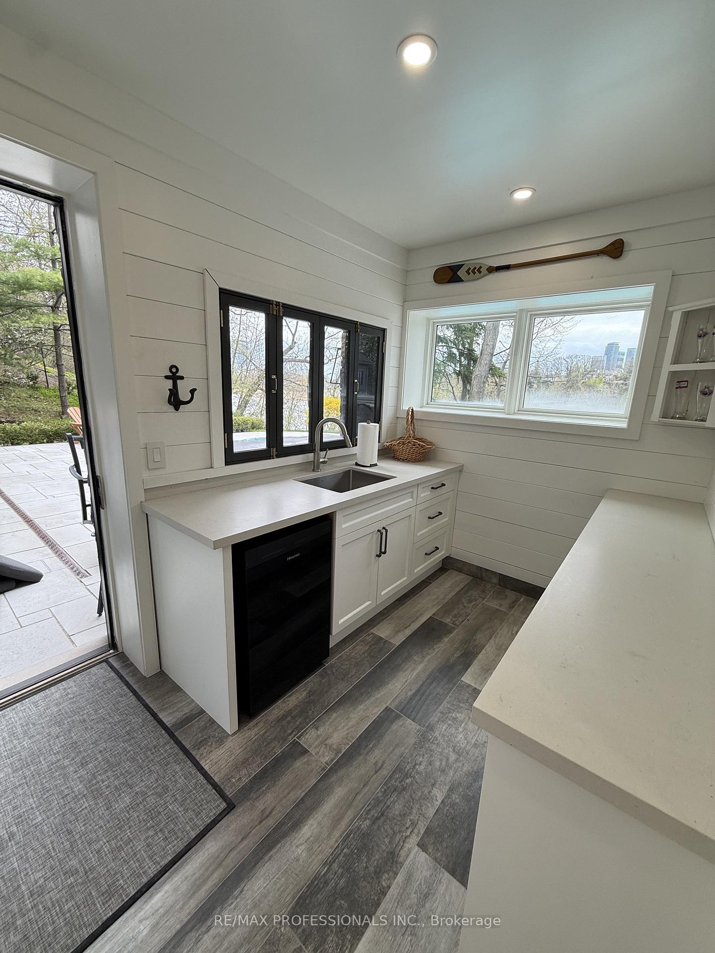 Photo 44 of 23 Riverside Crescent, Toronto, High Park-Swansea — HOMEH