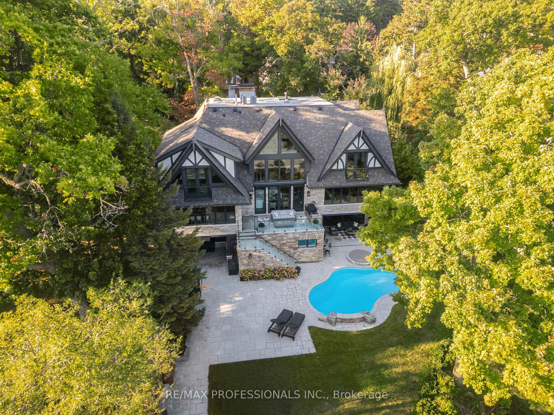 Photo 47 of 23 Riverside Crescent, Toronto, High Park-Swansea — HOMEH