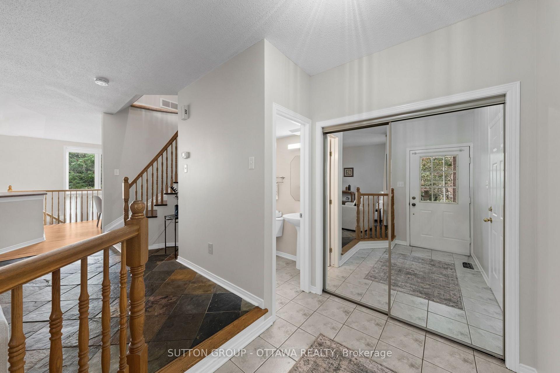 Photo 5 of 52 Windcrest Court, Ottawa, Kanata - Kanata Lakes/Heritage Hills — HOMEH