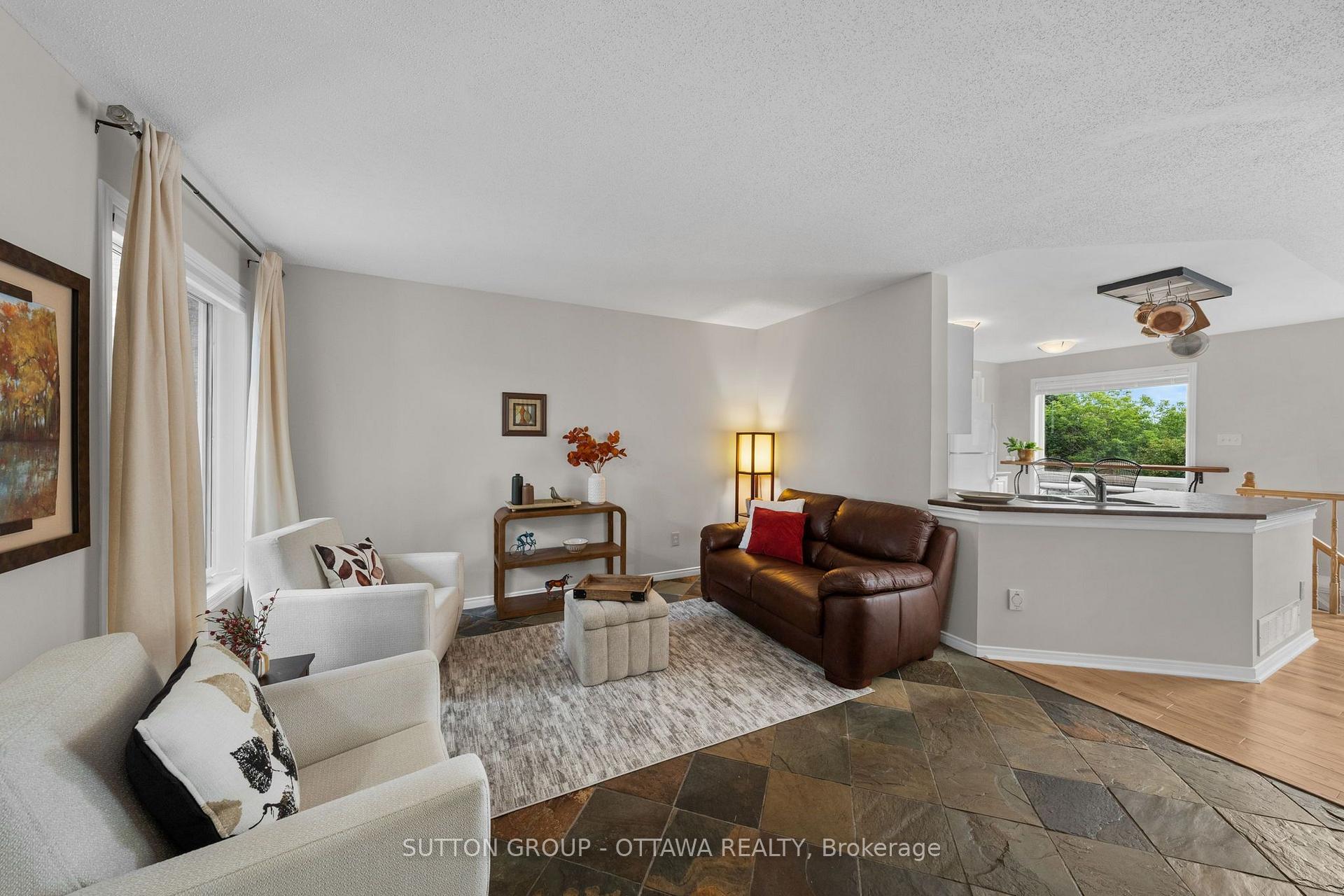 Photo 6 of 52 Windcrest Court, Ottawa, Kanata - Kanata Lakes/Heritage Hills — HOMEH
