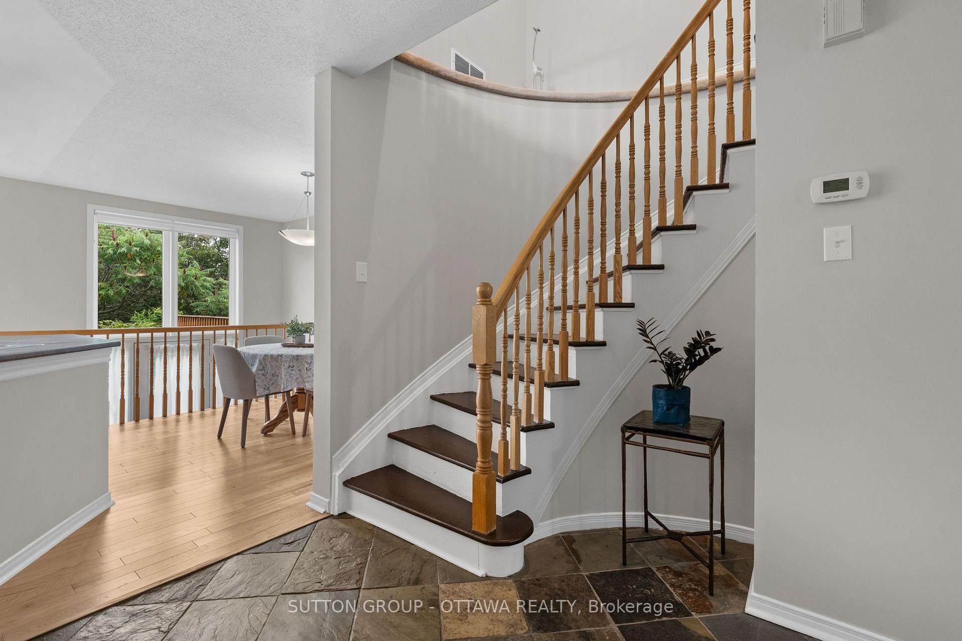 Photo 17 of 52 Windcrest Court, Ottawa, Kanata - Kanata Lakes/Heritage Hills — HOMEH