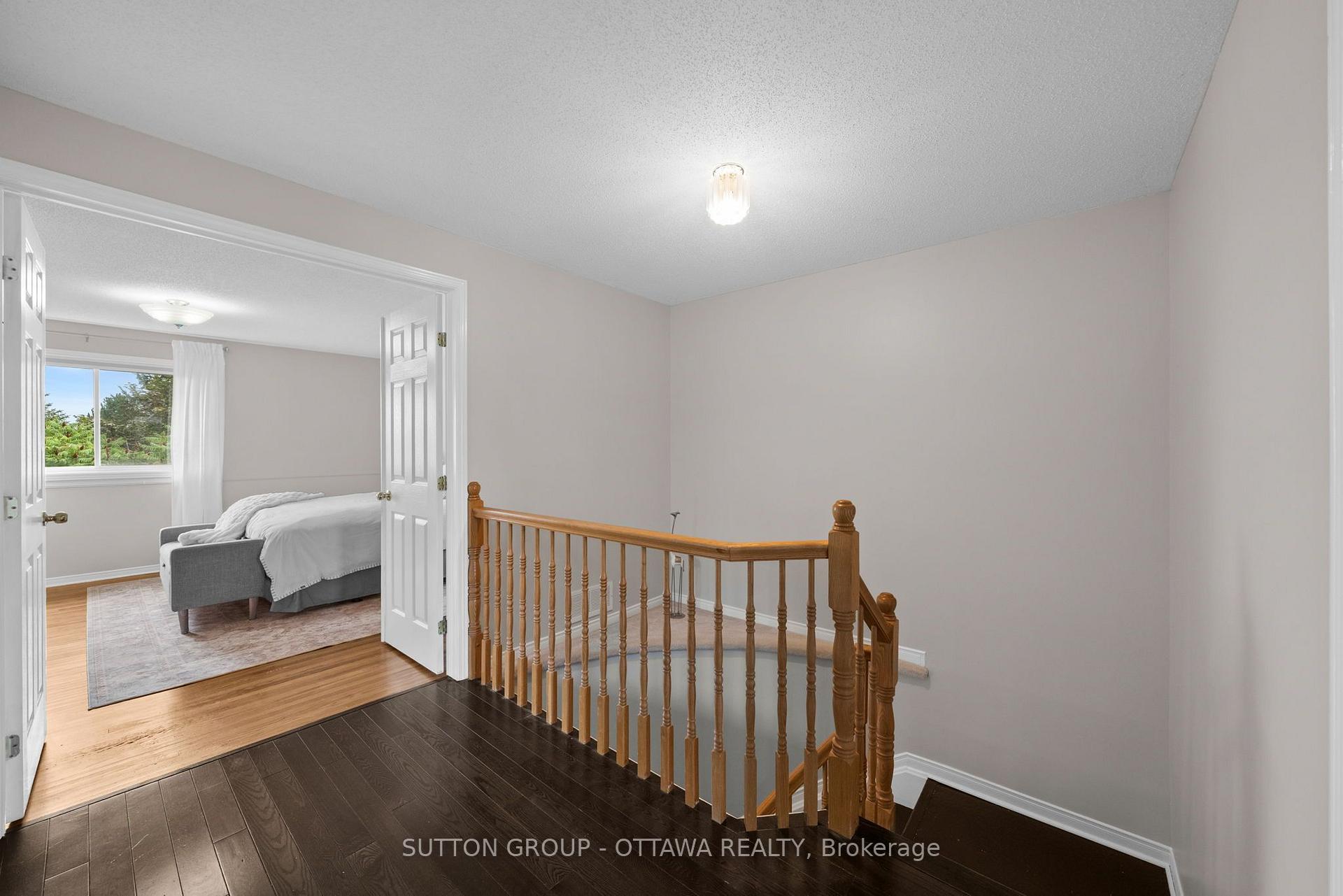 Photo 18 of 52 Windcrest Court, Ottawa, Kanata - Kanata Lakes/Heritage Hills — HOMEH