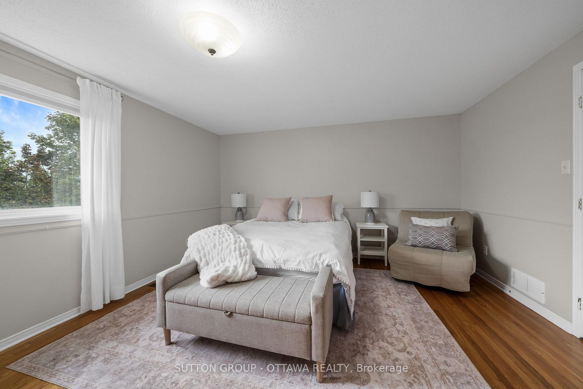 Photo 19 of 52 Windcrest Court, Ottawa, Kanata - Kanata Lakes/Heritage Hills — HOMEH