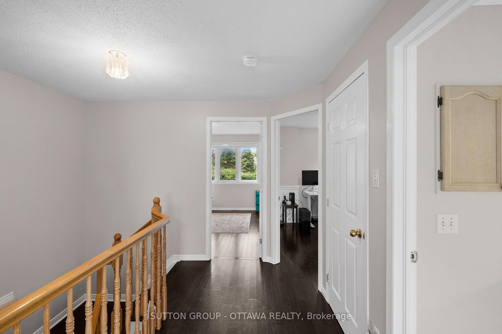 Photo 21 of 52 Windcrest Court, Ottawa, Kanata - Kanata Lakes/Heritage Hills — HOMEH
