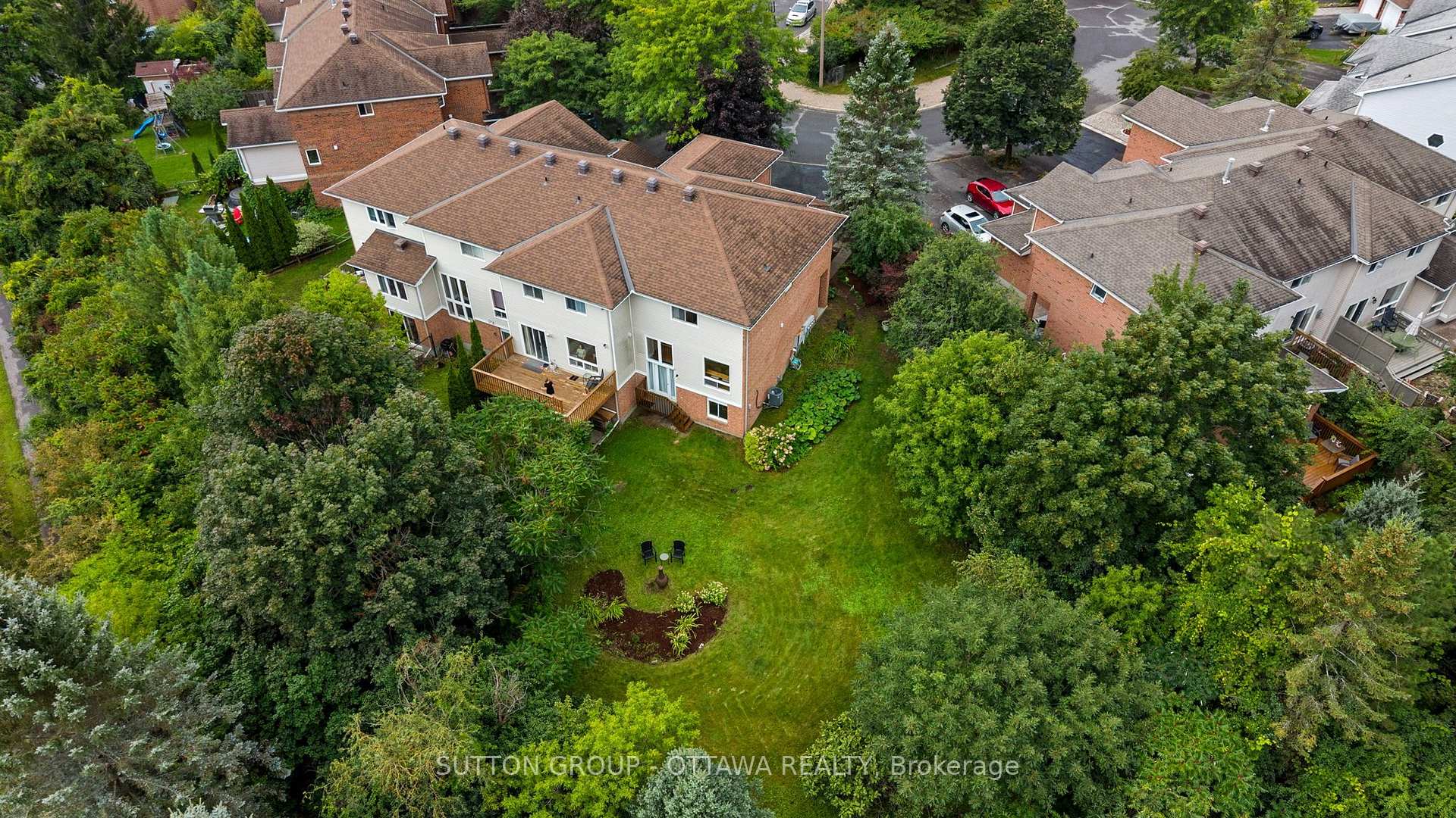 Photo 38 of 52 Windcrest Court, Ottawa, Kanata - Kanata Lakes/Heritage Hills — HOMEH