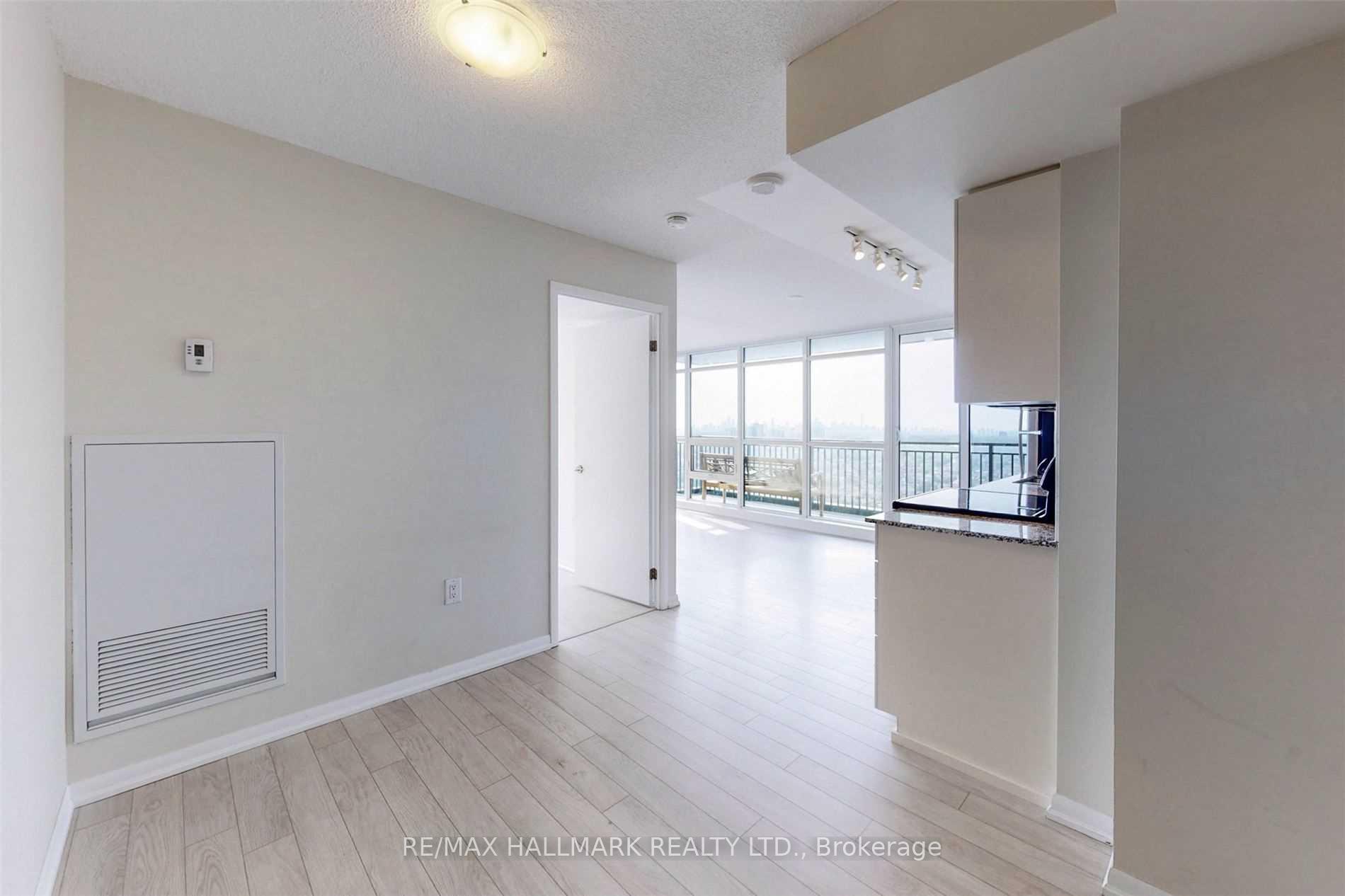 Front of Unit 2607, 830 Lawrence Avenue W