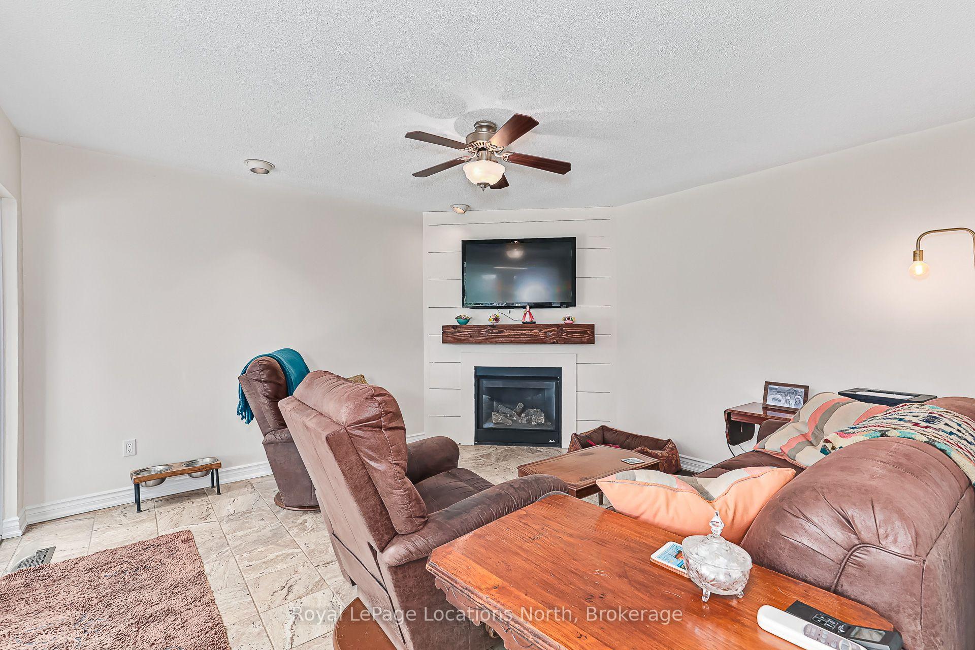 Photo 15 of 277 Christopher Street, Clearview, Stayner — HOMEH