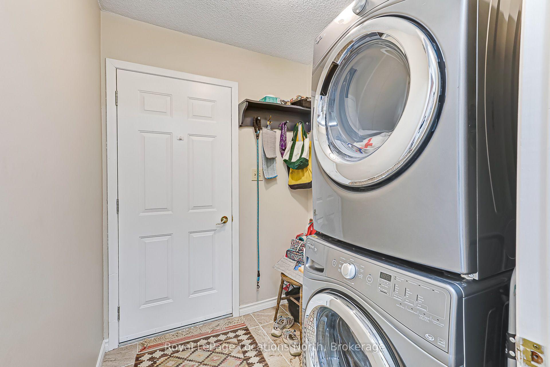 Photo 23 of 277 Christopher Street, Clearview, Stayner — HOMEH