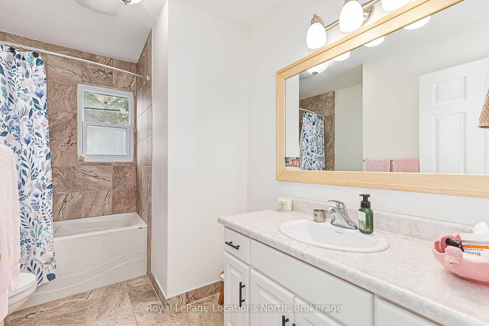 Photo 24 of 277 Christopher Street, Clearview, Stayner — HOMEH