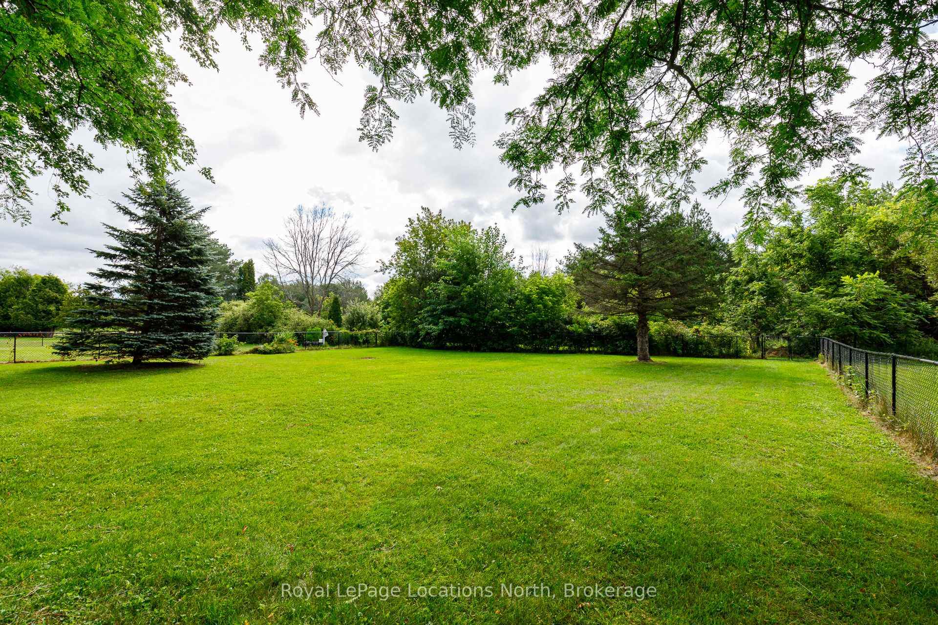 Photo 31 of 277 Christopher Street, Clearview, Stayner — HOMEH