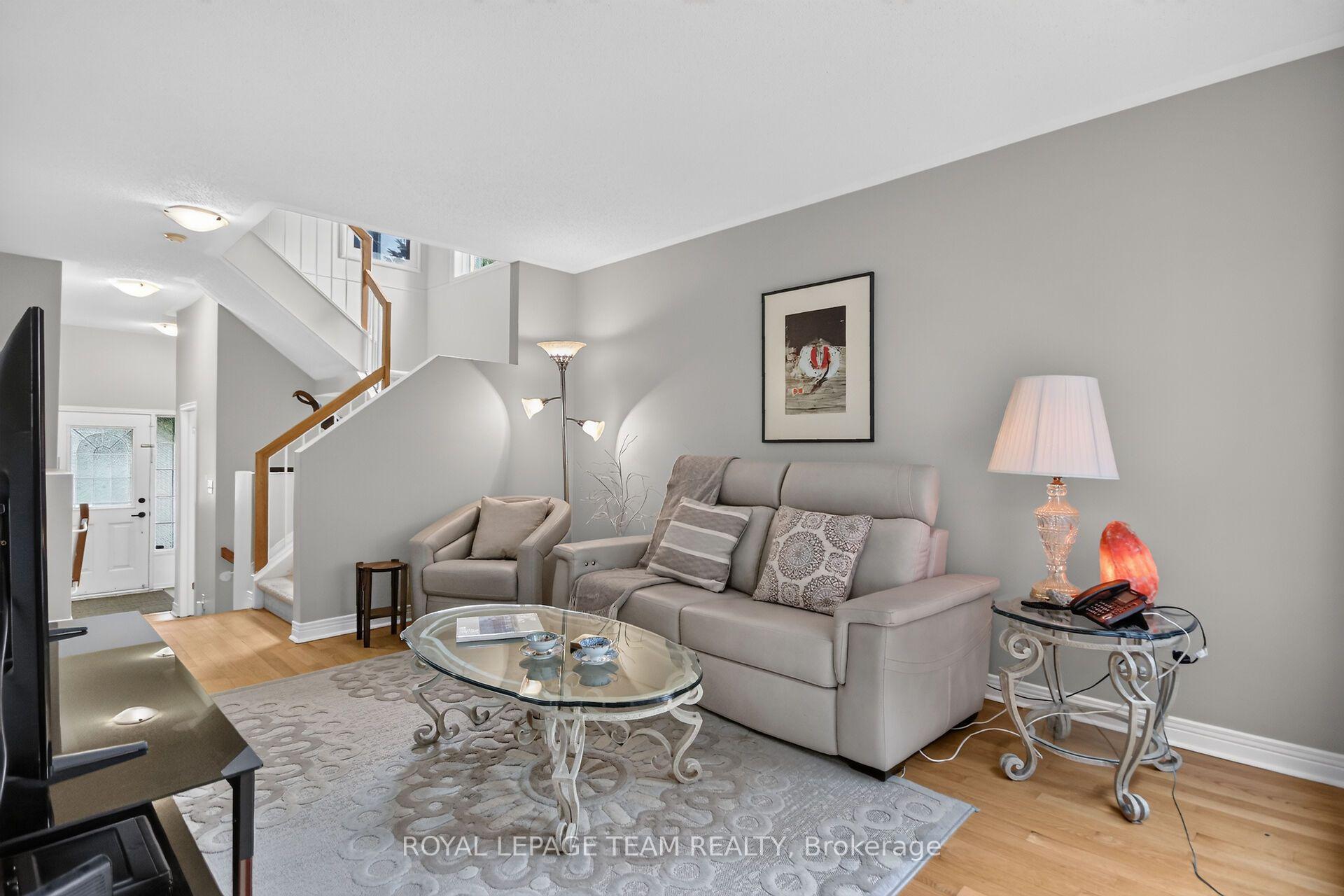 Photo 11 of 72 Sheppard's Glen Avenue, Ottawa, Kanata - Emerald Meadows/Trailwest — HOMEH