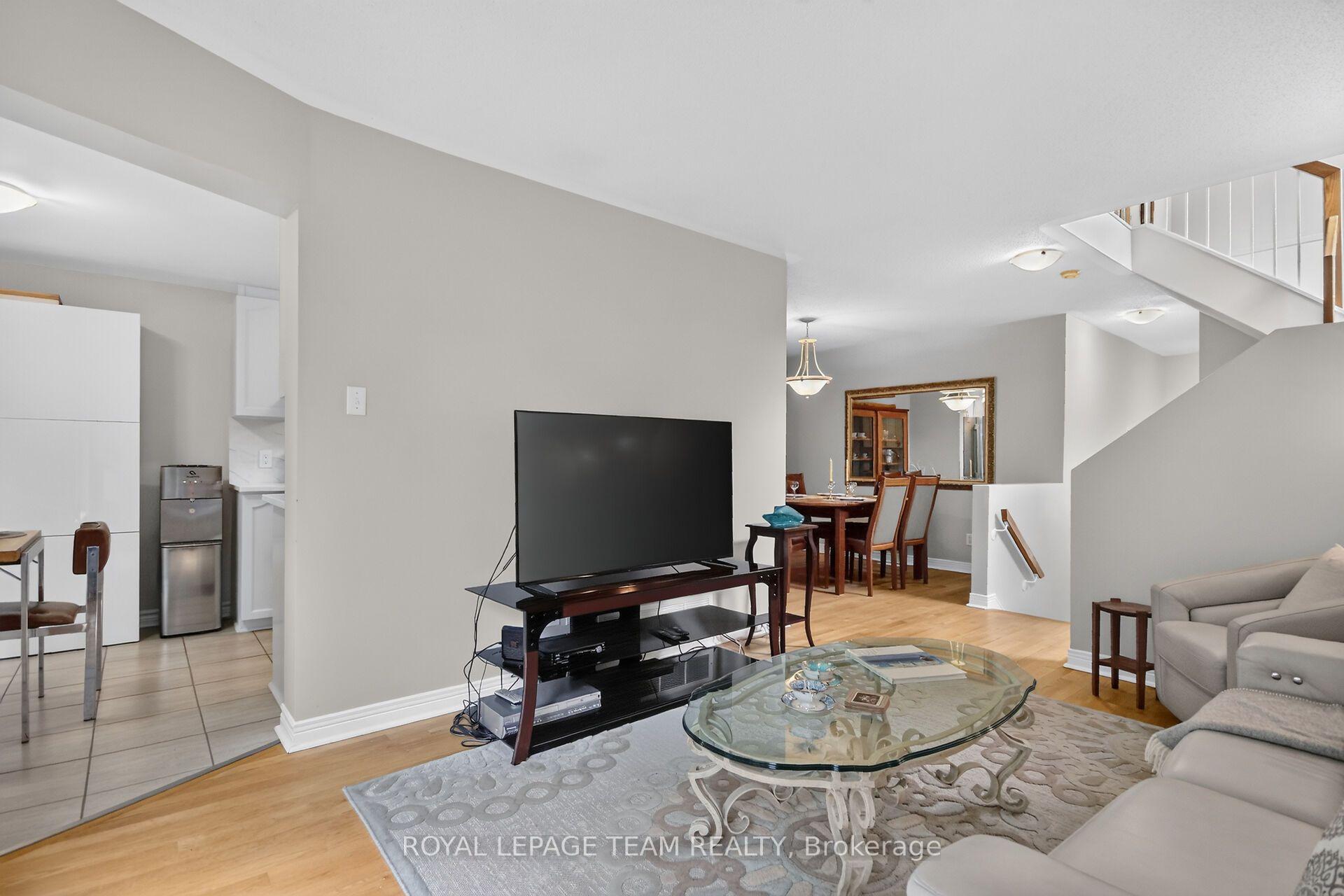 Photo 13 of 72 Sheppard's Glen Avenue, Ottawa, Kanata - Emerald Meadows/Trailwest — HOMEH