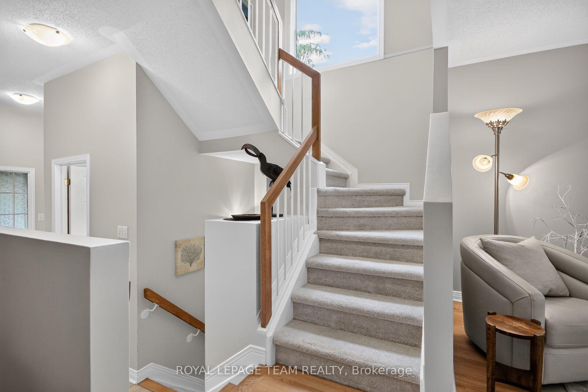 Photo 24 of 72 Sheppard's Glen Avenue, Ottawa, Kanata - Emerald Meadows/Trailwest — HOMEH