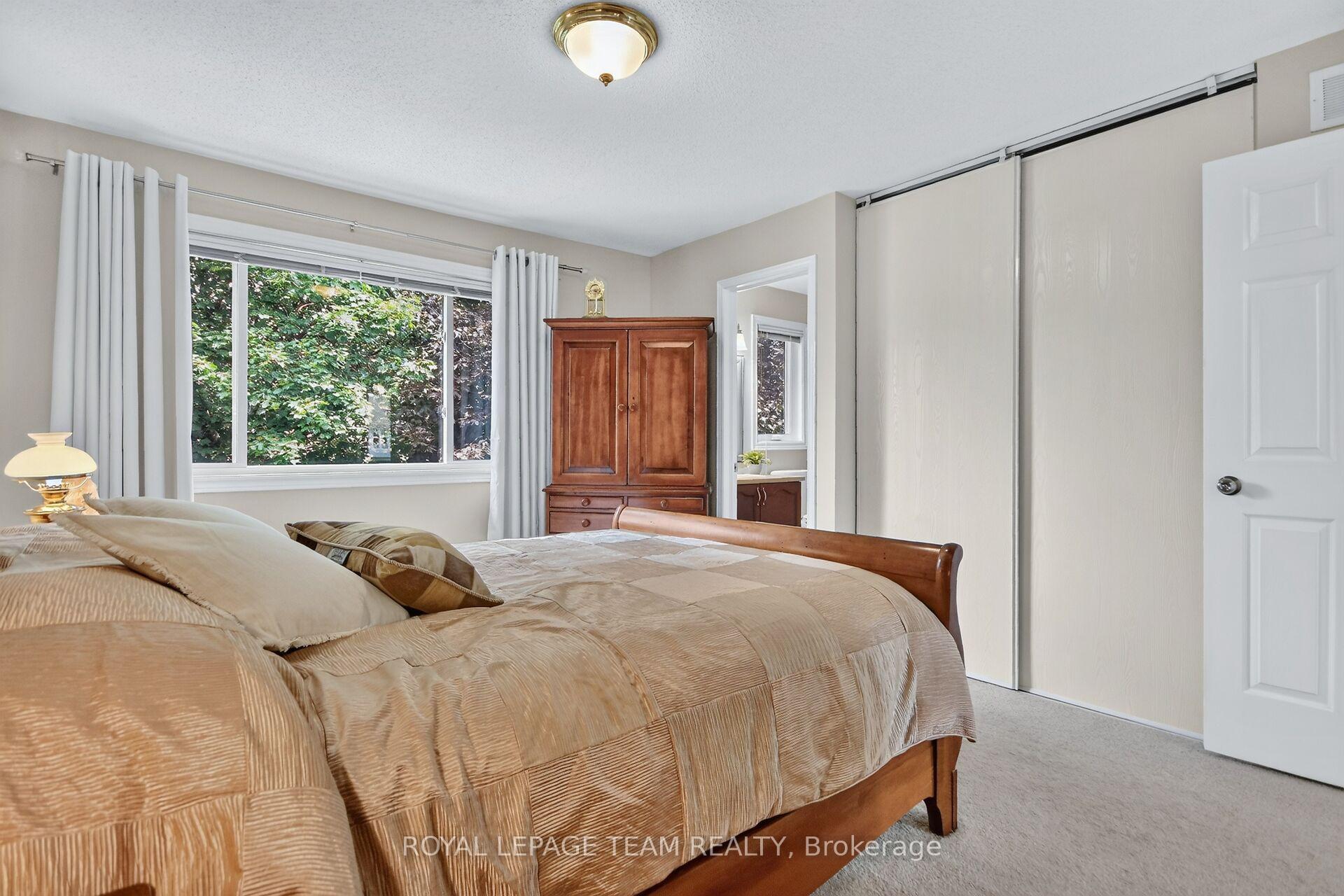 Photo 27 of 72 Sheppard's Glen Avenue, Ottawa, Kanata - Emerald Meadows/Trailwest — HOMEH