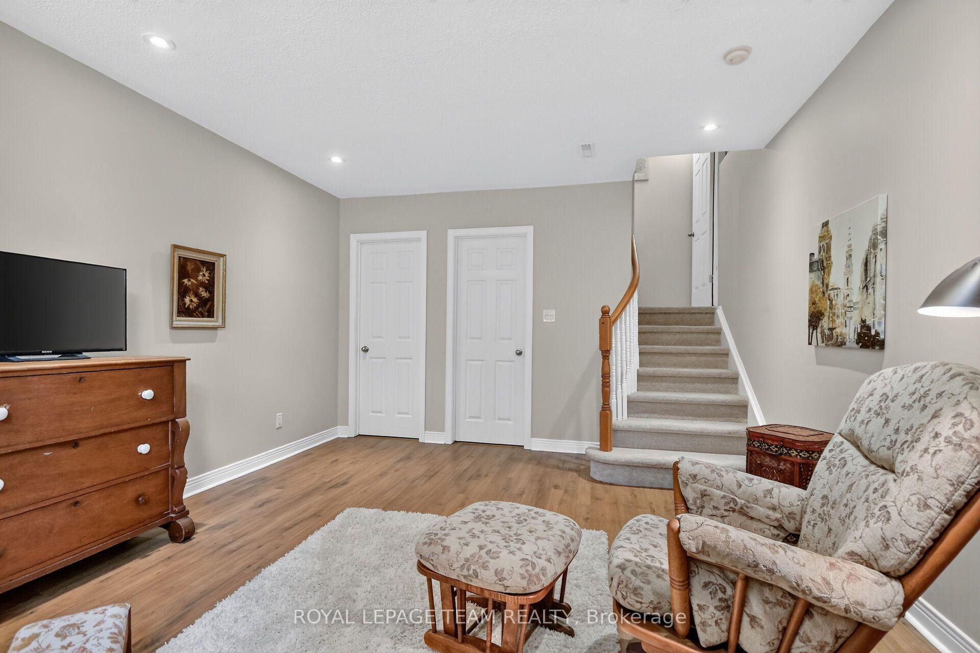 Photo 44 of 72 Sheppard's Glen Avenue, Ottawa, Kanata - Emerald Meadows/Trailwest — HOMEH