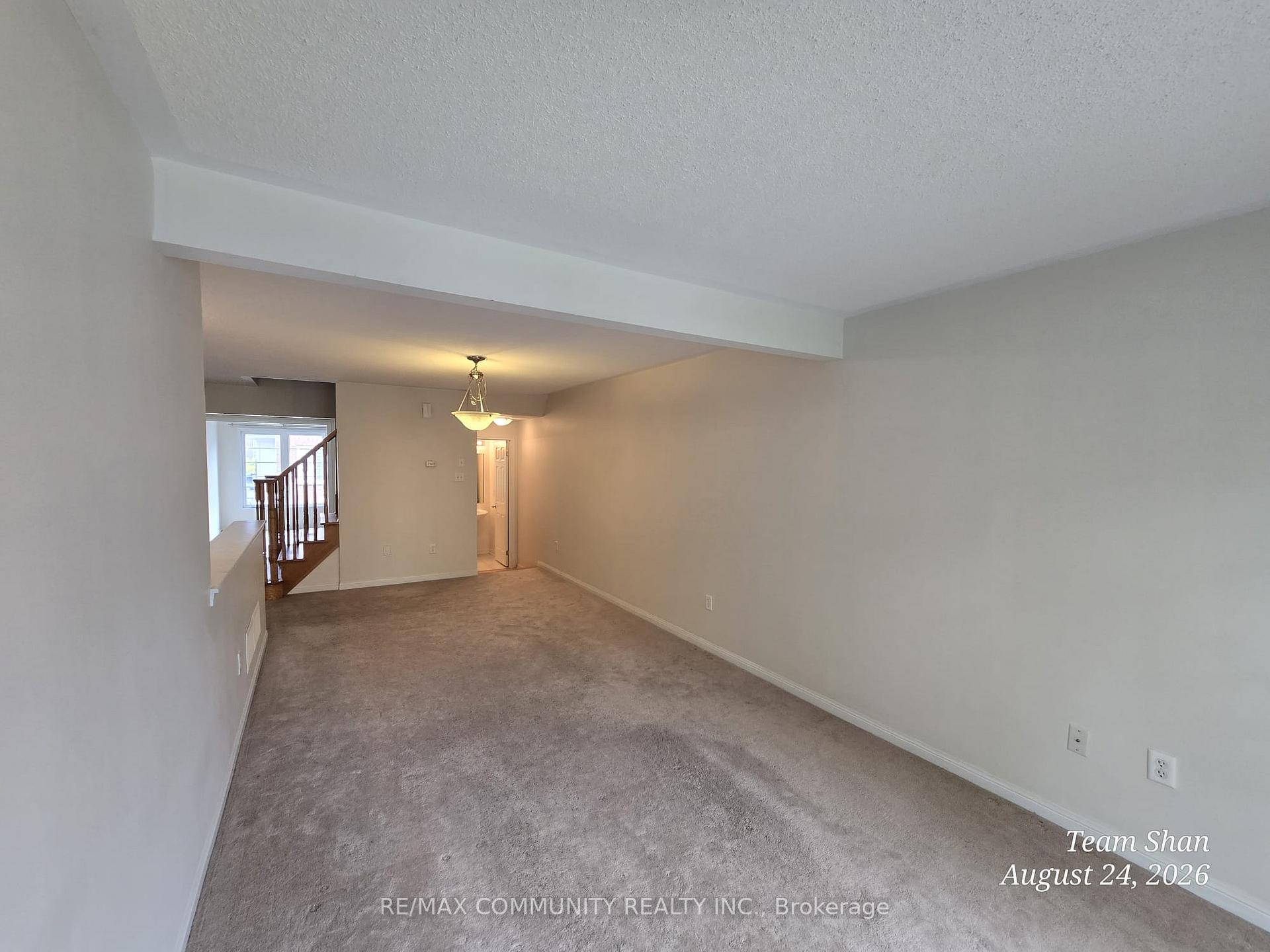 Photo 5 of 49 Ferguson Street, Scarborough, Clairlea-Birchmount — HOMEH