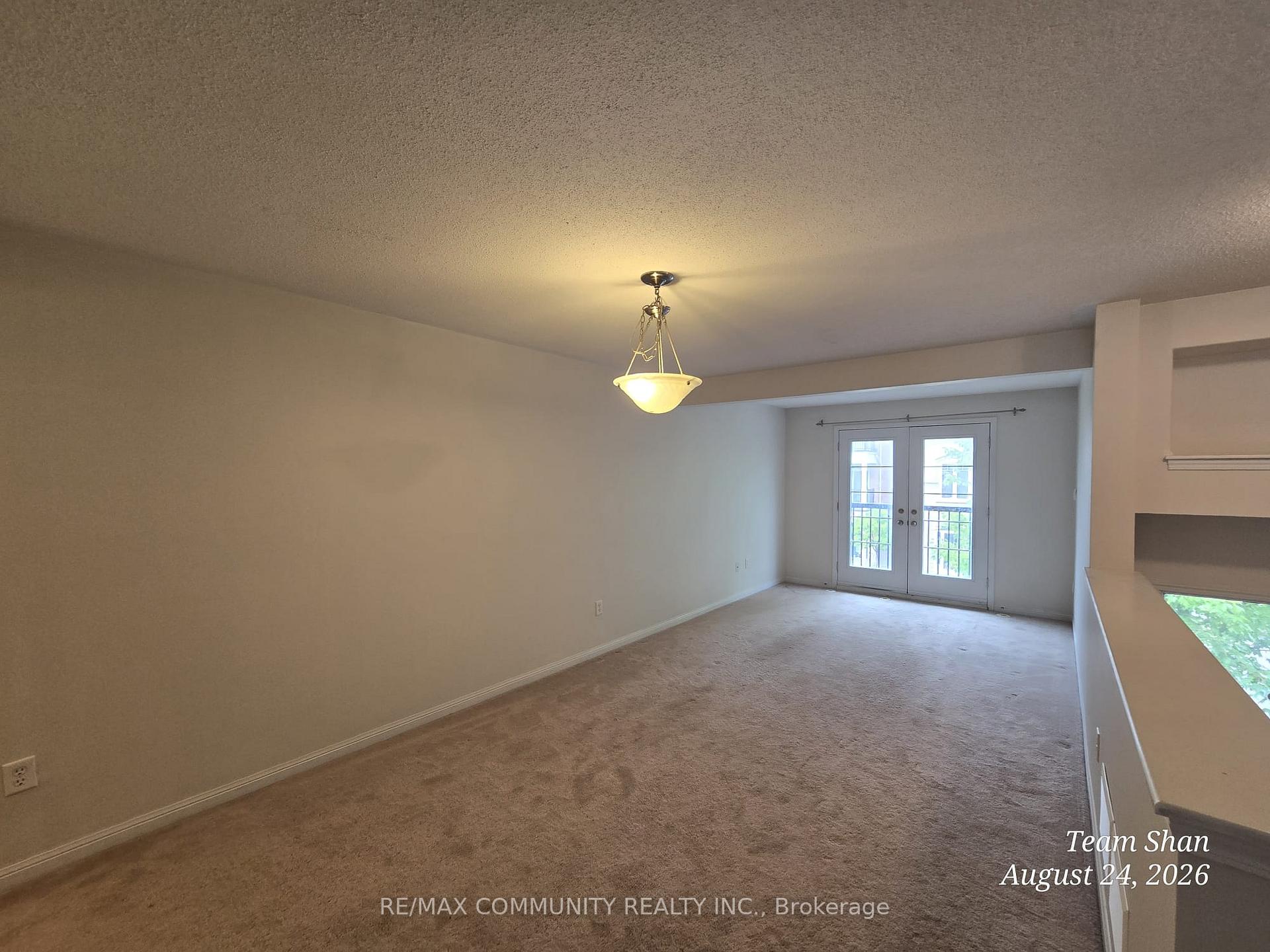 Photo 6 of 49 Ferguson Street, Scarborough, Clairlea-Birchmount — HOMEH