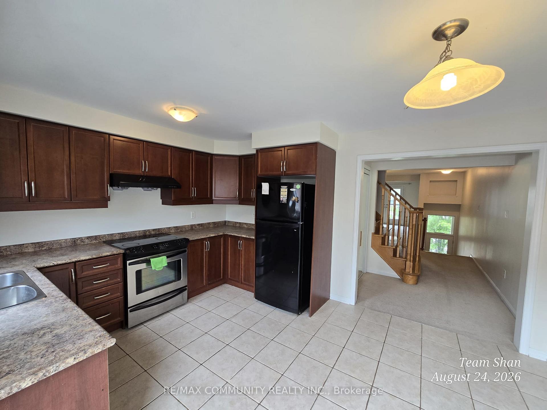Photo 10 of 49 Ferguson Street, Scarborough, Clairlea-Birchmount — HOMEH