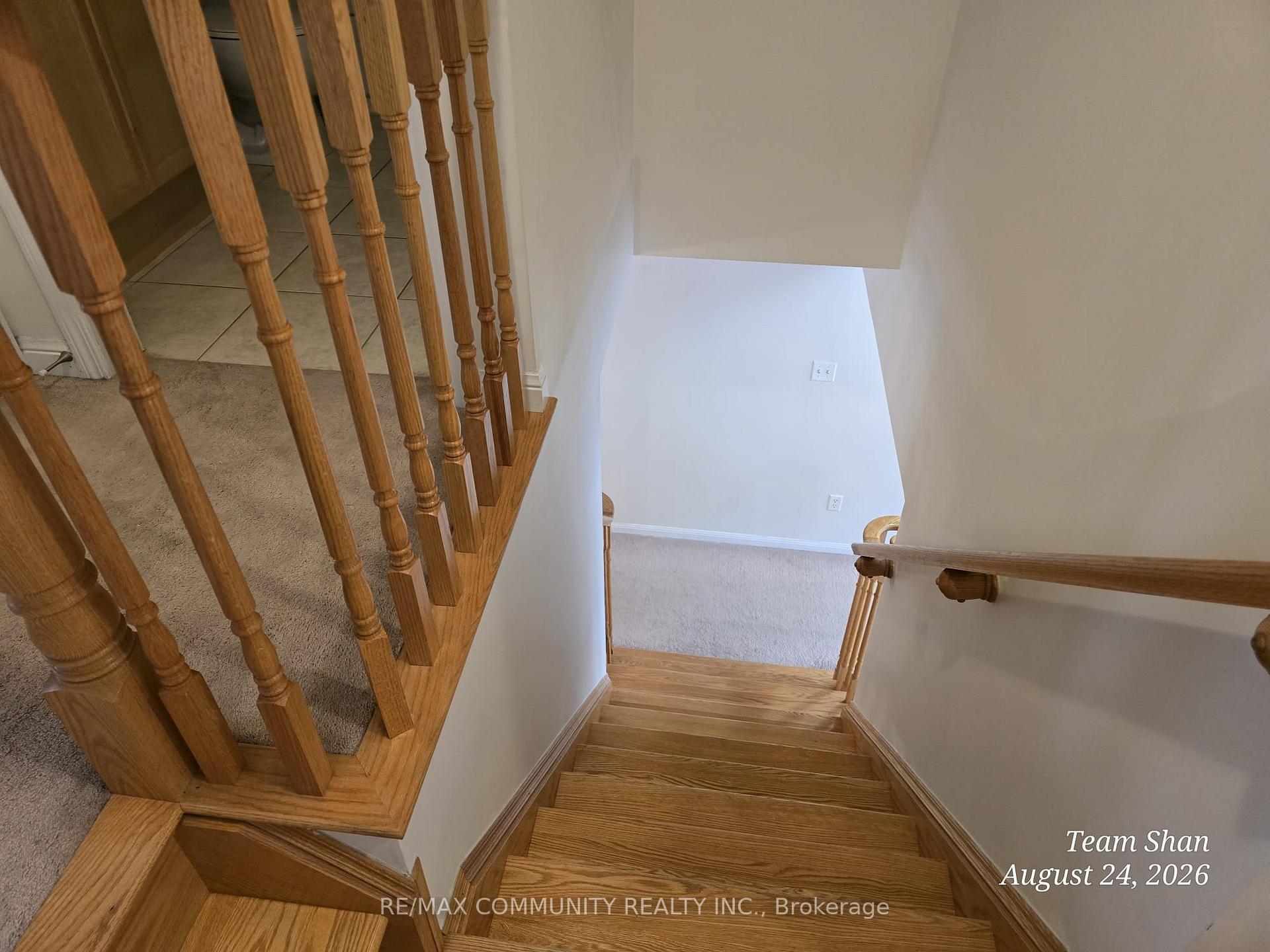 Photo 11 of 49 Ferguson Street, Scarborough, Clairlea-Birchmount — HOMEH