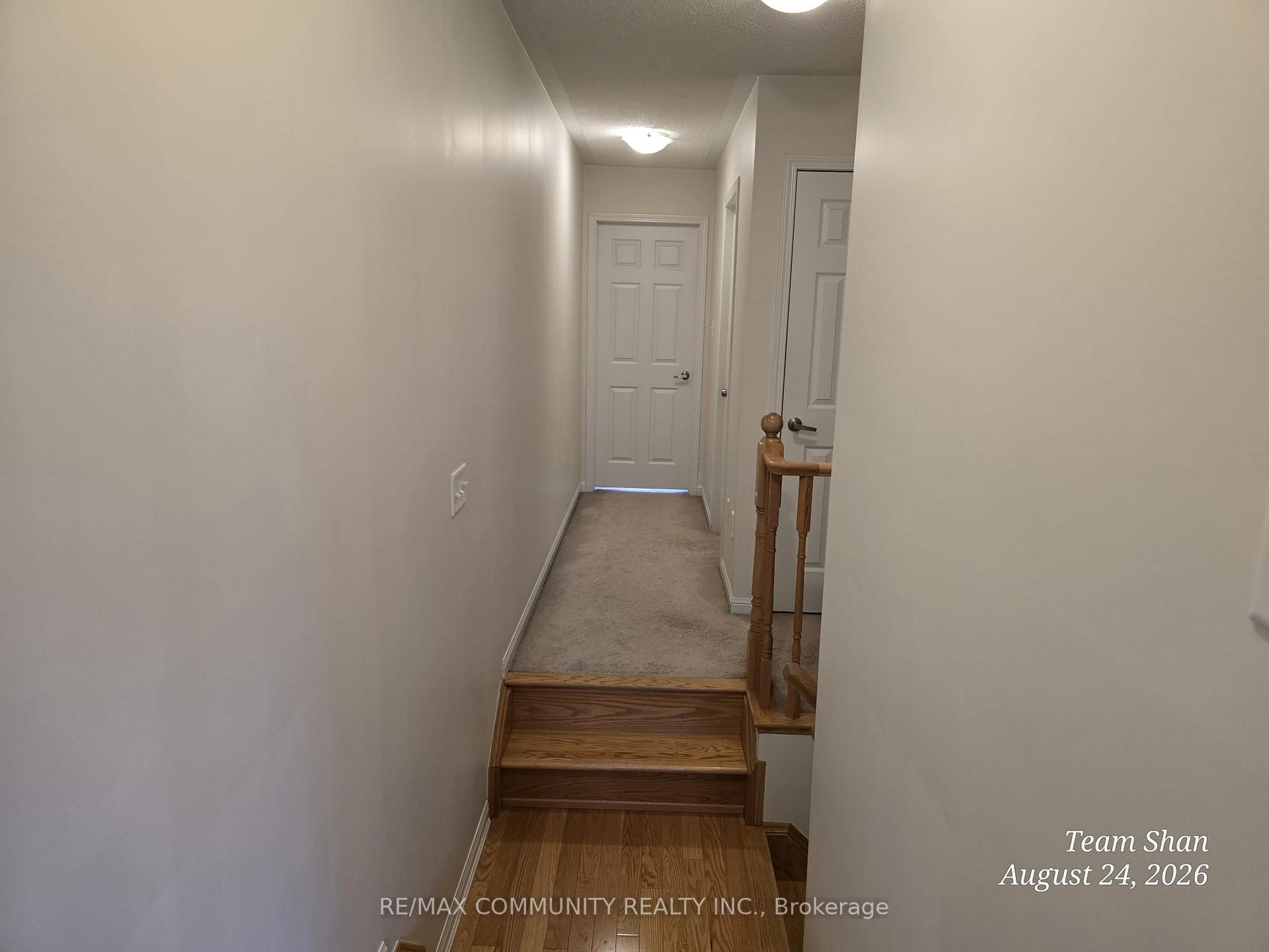 Photo 18 of 49 Ferguson Street, Scarborough, Clairlea-Birchmount — HOMEH
