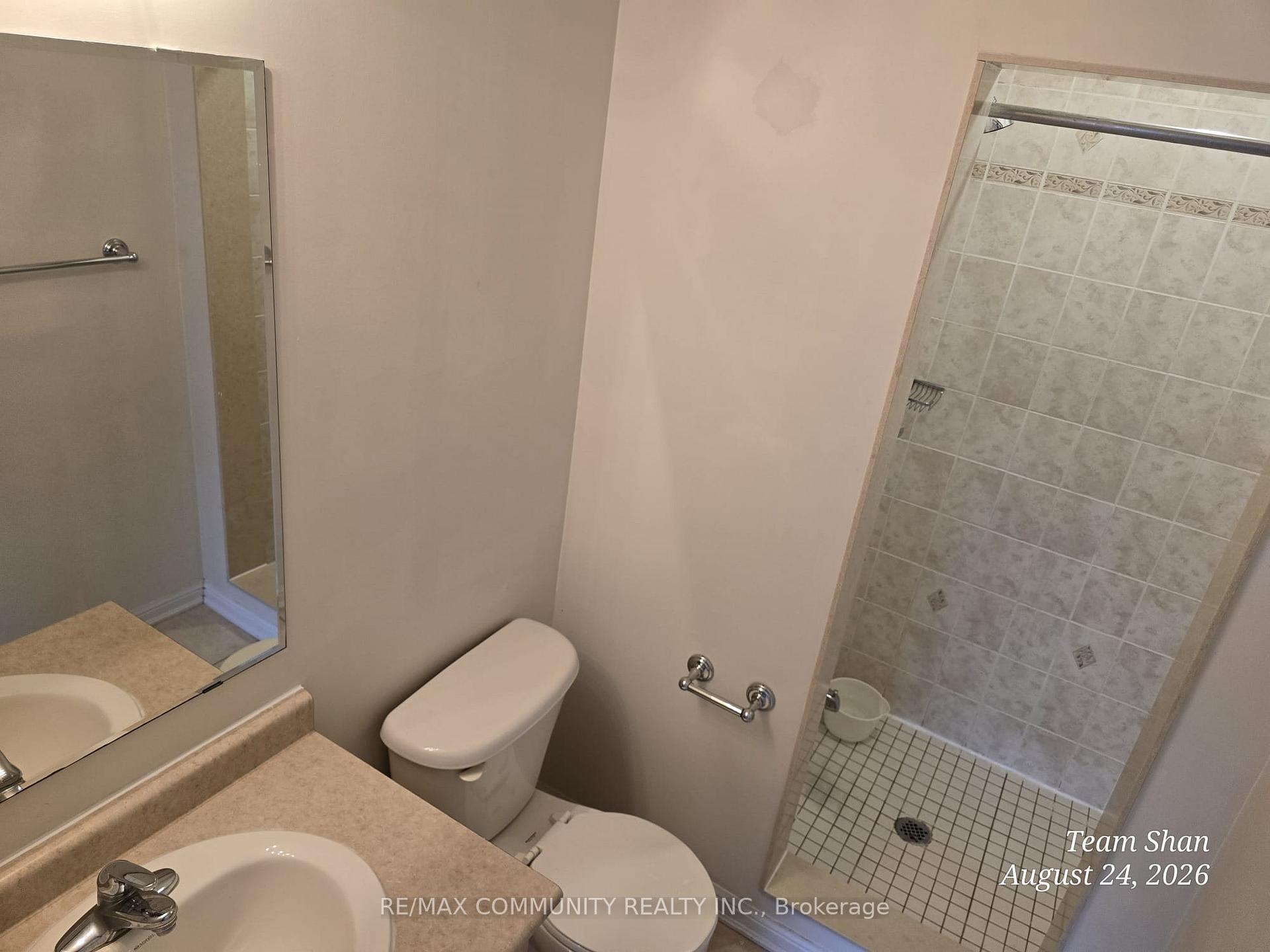 Photo 19 of 49 Ferguson Street, Scarborough, Clairlea-Birchmount — HOMEH