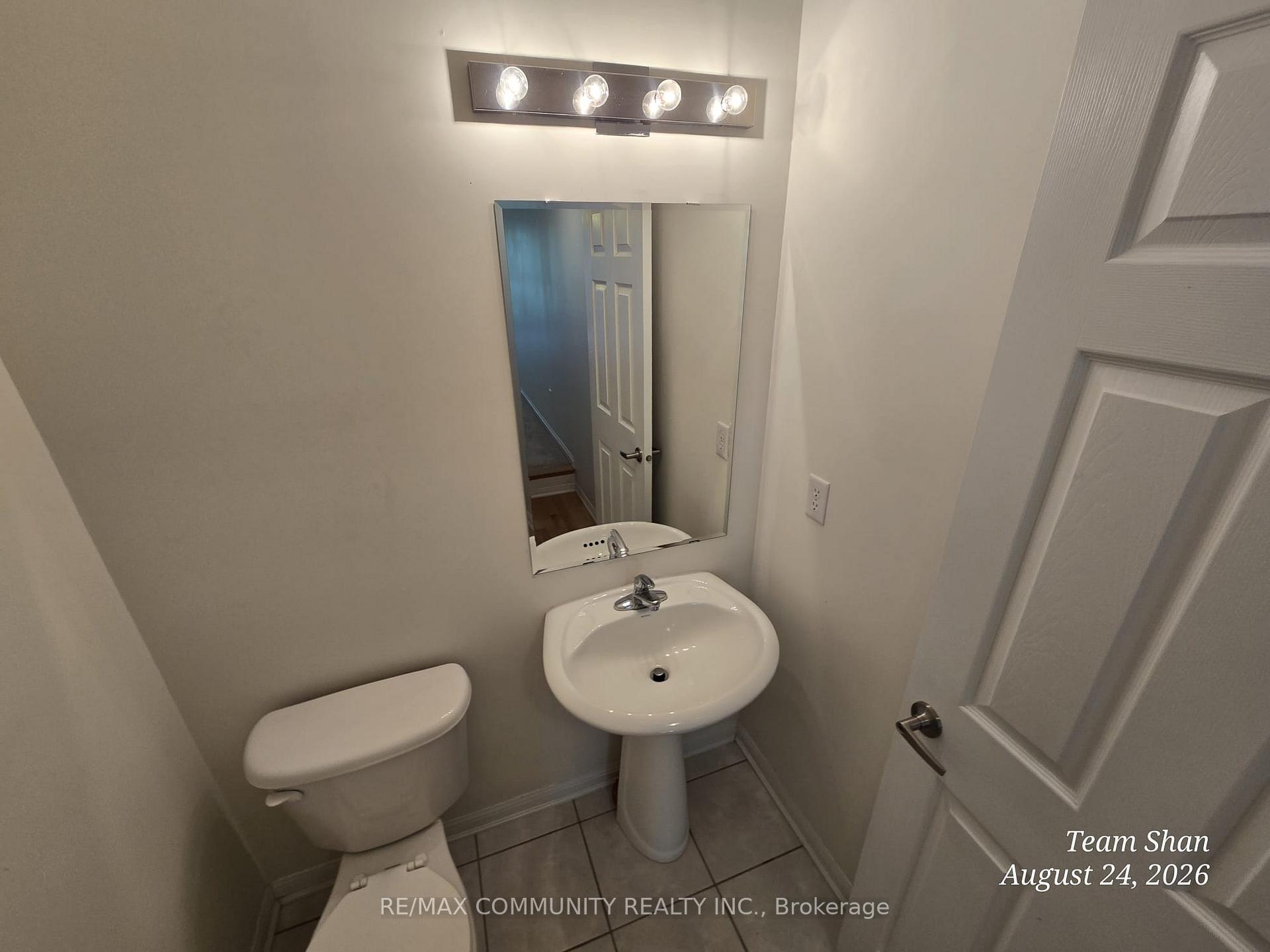 Photo 23 of 49 Ferguson Street, Scarborough, Clairlea-Birchmount — HOMEH
