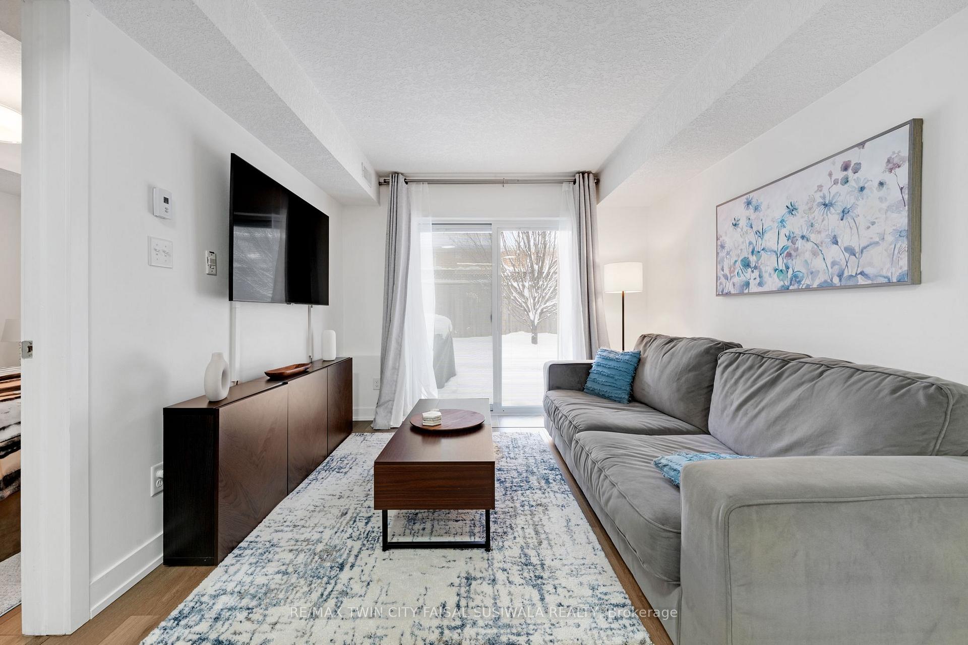 Photo 15 of Unit 1C, 185 Windale Crescent, Kitchener, Laurentian Hills — HOMEH
