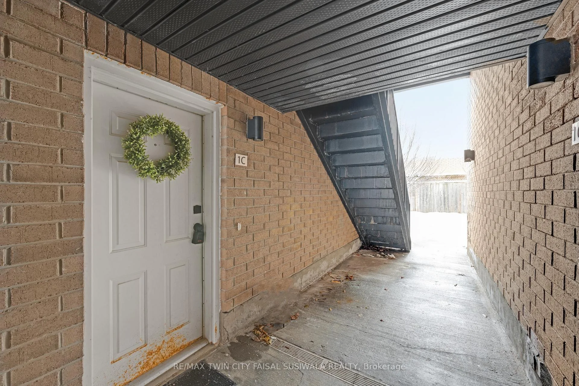 Photo 6 of Unit 1C, 185 Windale Crescent, Kitchener, Laurentian Hills — HOMEH
