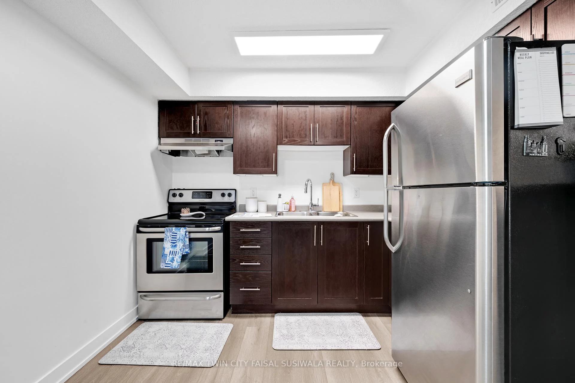 Photo 14 of Unit 1C, 185 Windale Crescent, Kitchener, Laurentian Hills — HOMEH