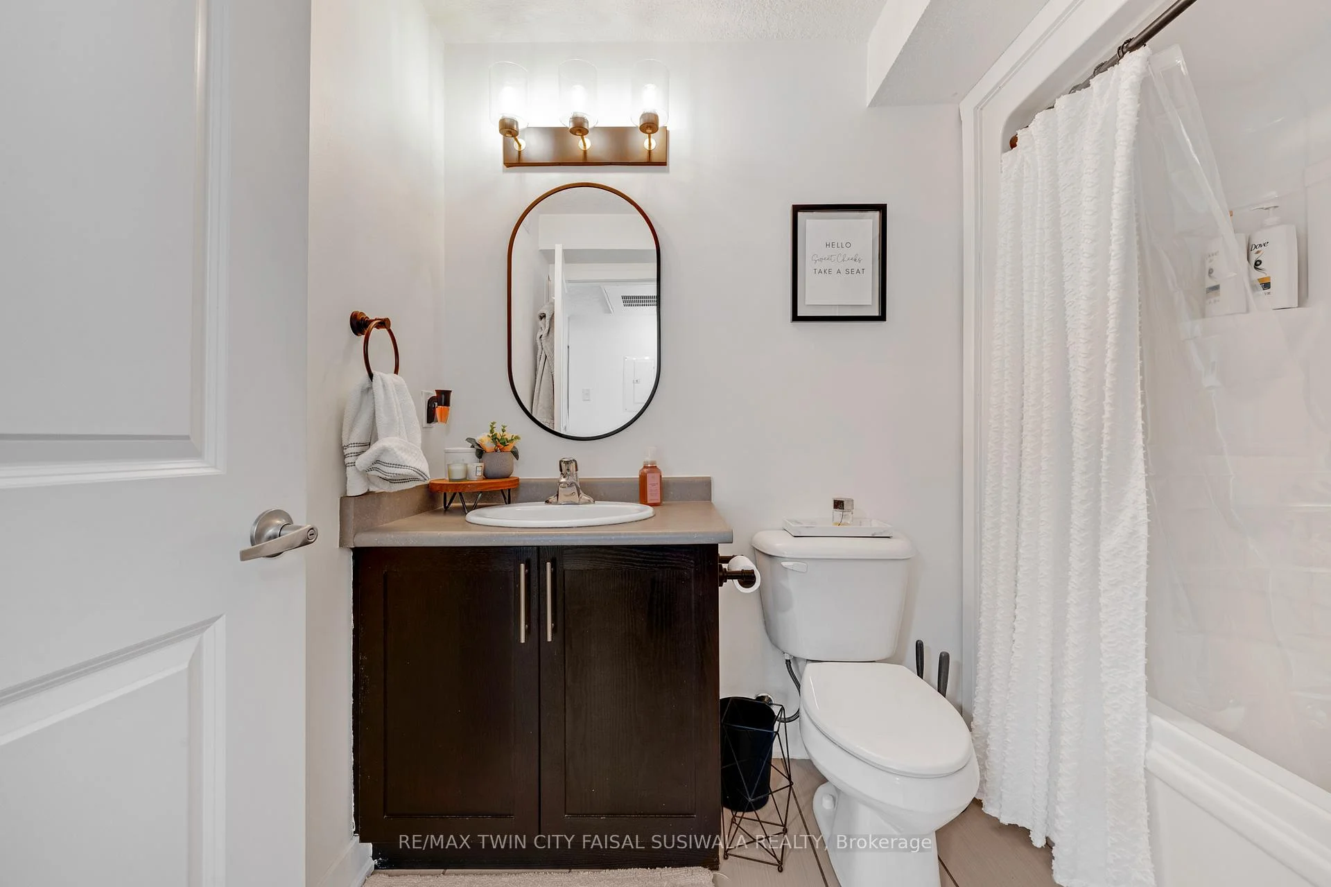 Photo 33 of Unit 1C, 185 Windale Crescent, Kitchener, Laurentian Hills — HOMEH