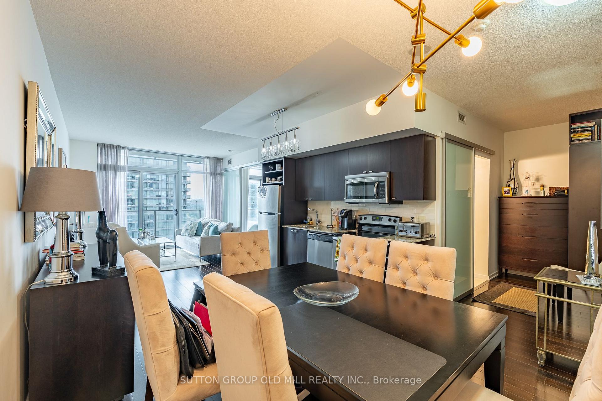 Photo 5 of Unit 1216, 103 The Queensway Avenue, Toronto, High Park-Swansea — HOMEH