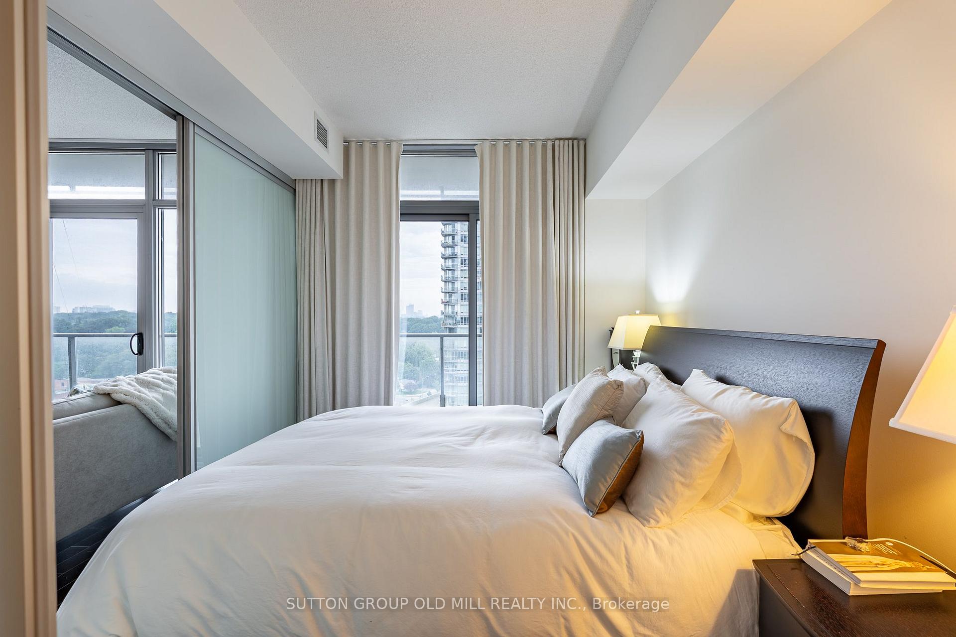 Photo 10 of Unit 1216, 103 The Queensway Avenue, Toronto, High Park-Swansea — HOMEH