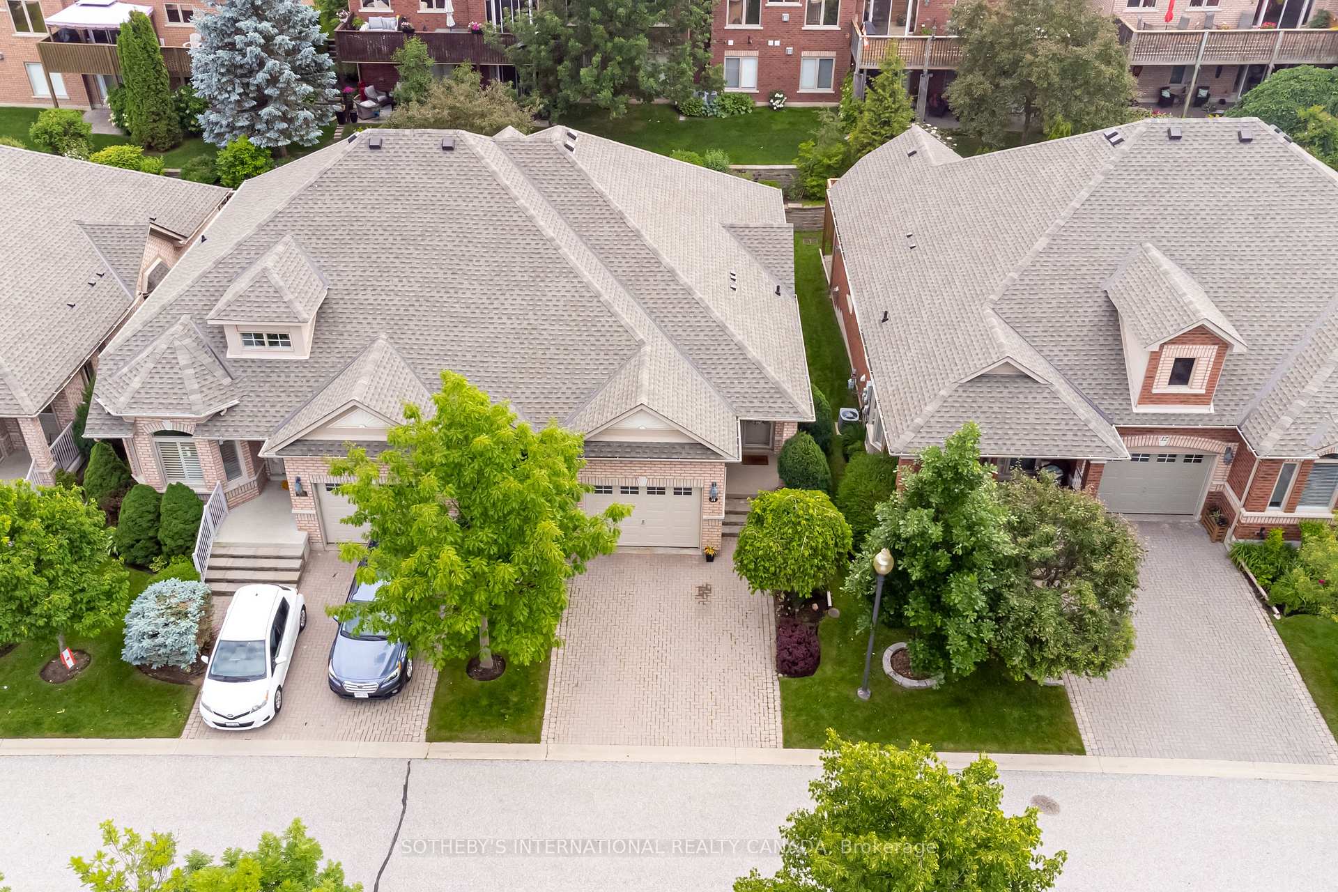 Photo 2 of 14 Artisan Lane, New Tecumseth, Alliston — HOMEH