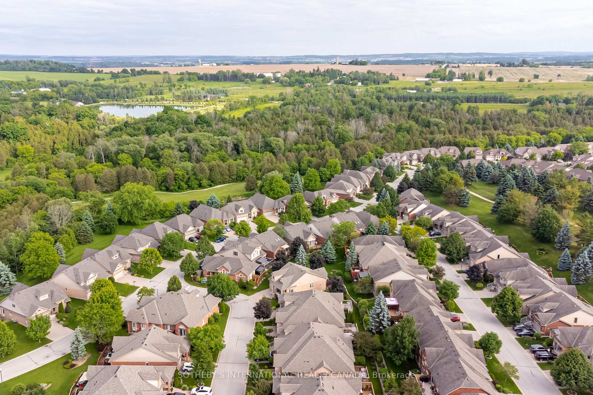 Photo 6 of 14 Artisan Lane, New Tecumseth, Alliston — HOMEH