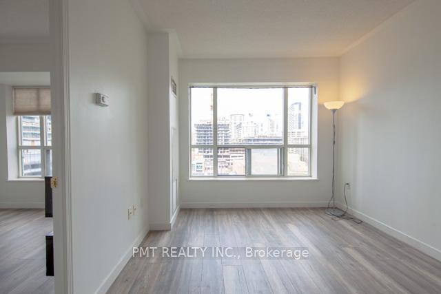 Photo 6 of Unit 901, 889 Bay Street, Toronto, Bay Street Corridor — HOMEH