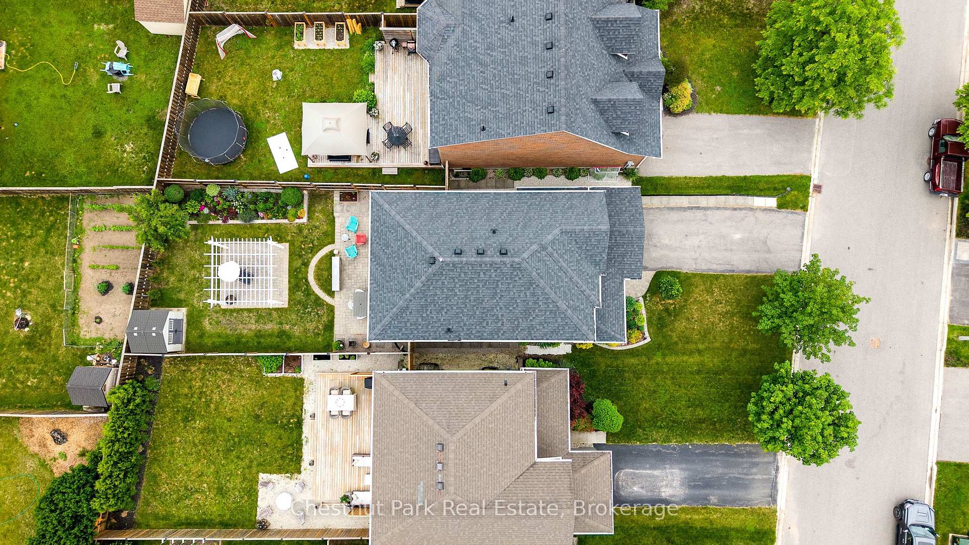 Photo 10 of 89 Garbutt Crescent, Collingwood — HOMEH