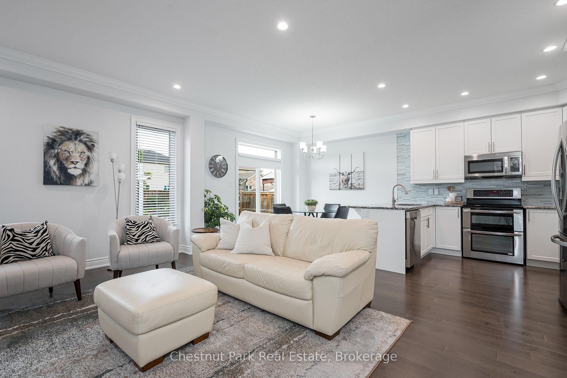 Photo 15 of 89 Garbutt Crescent, Collingwood — HOMEH