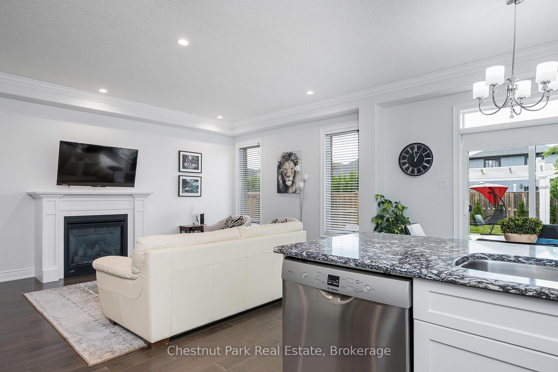 Photo 24 of 89 Garbutt Crescent, Collingwood — HOMEH