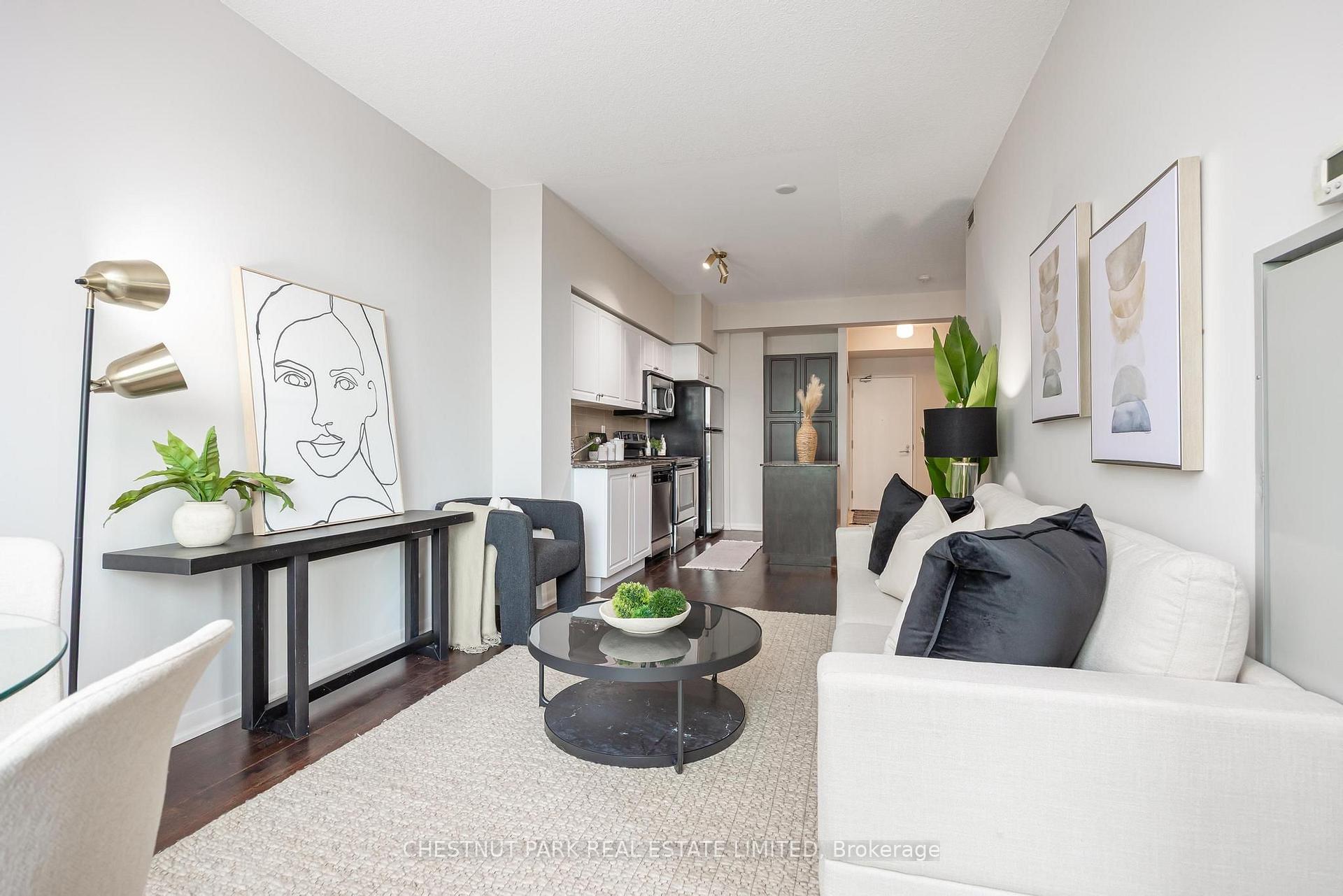Photo 5 of Unit 808, 215 Fort York Boulevard, Toronto, Niagara — HOMEH