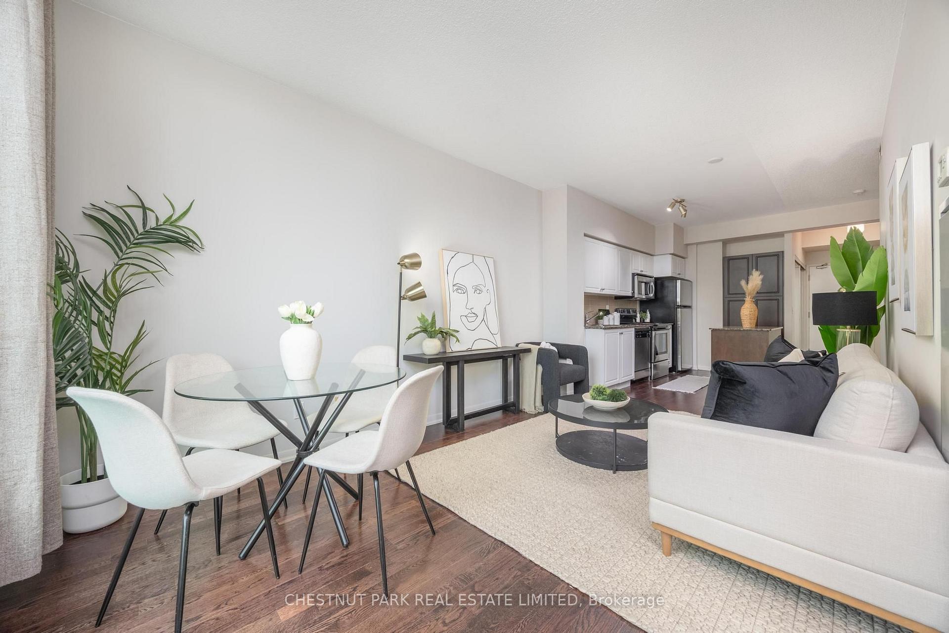 Photo 7 of Unit 808, 215 Fort York Boulevard, Toronto, Niagara — HOMEH