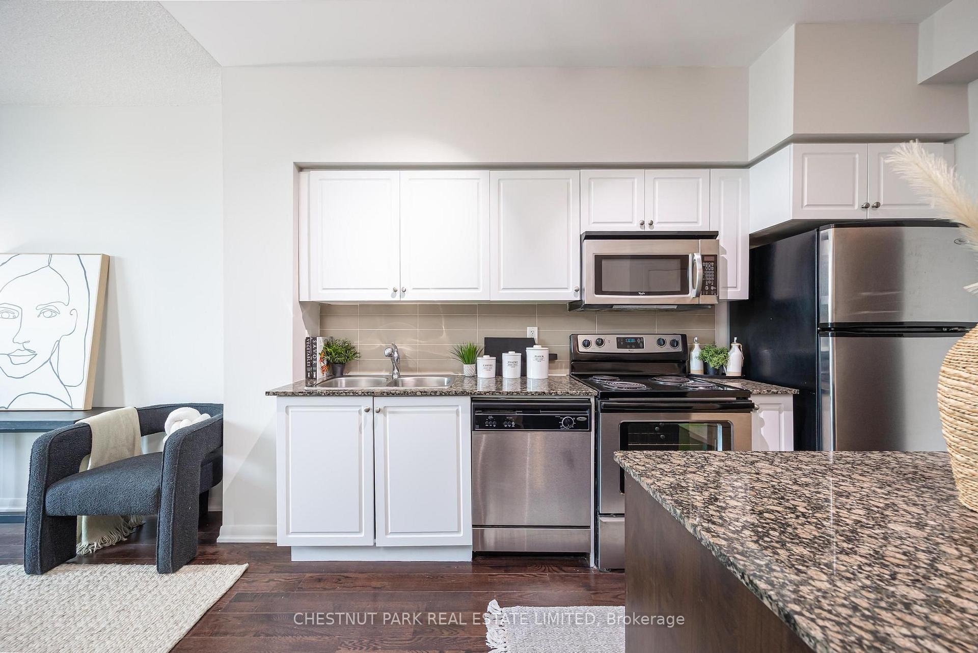 Photo 10 of Unit 808, 215 Fort York Boulevard, Toronto, Niagara — HOMEH