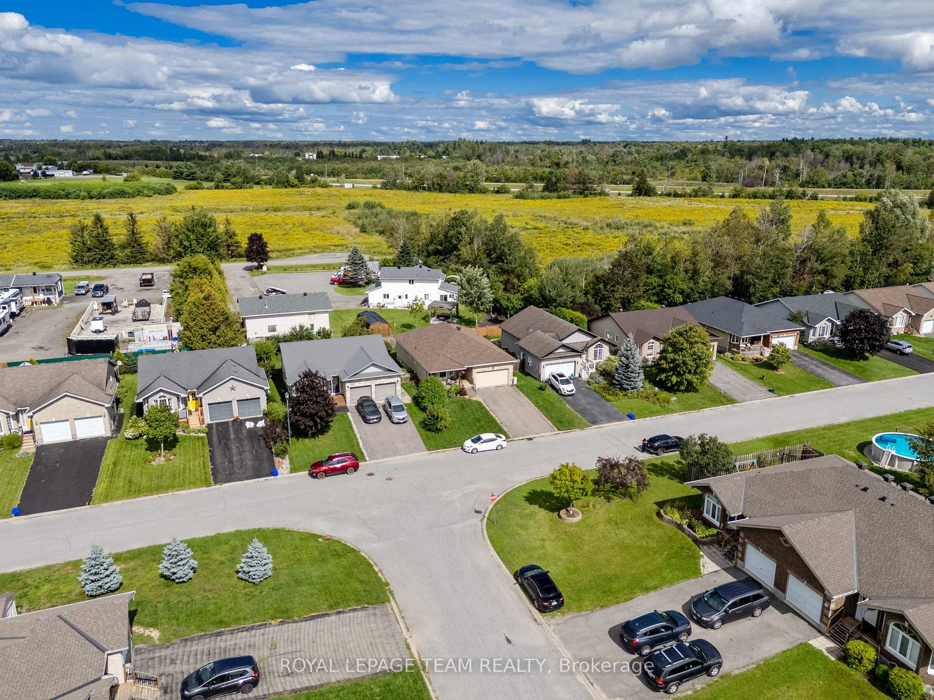 Photo 5 of 141 Raina Way, North Grenville, Kemptville — HOMEH