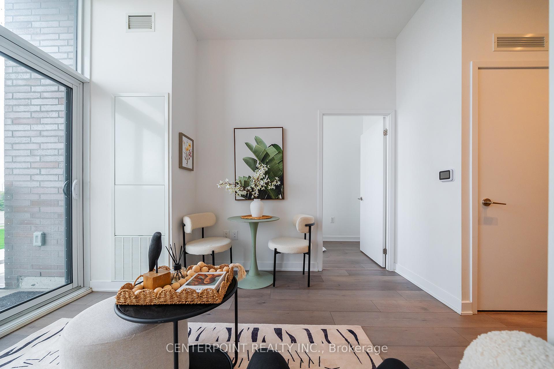 Photo 6 of Unit 219, 60 Honeycrisp Crescent, Vaughan, Vaughan Corporate Centre — HOMEH