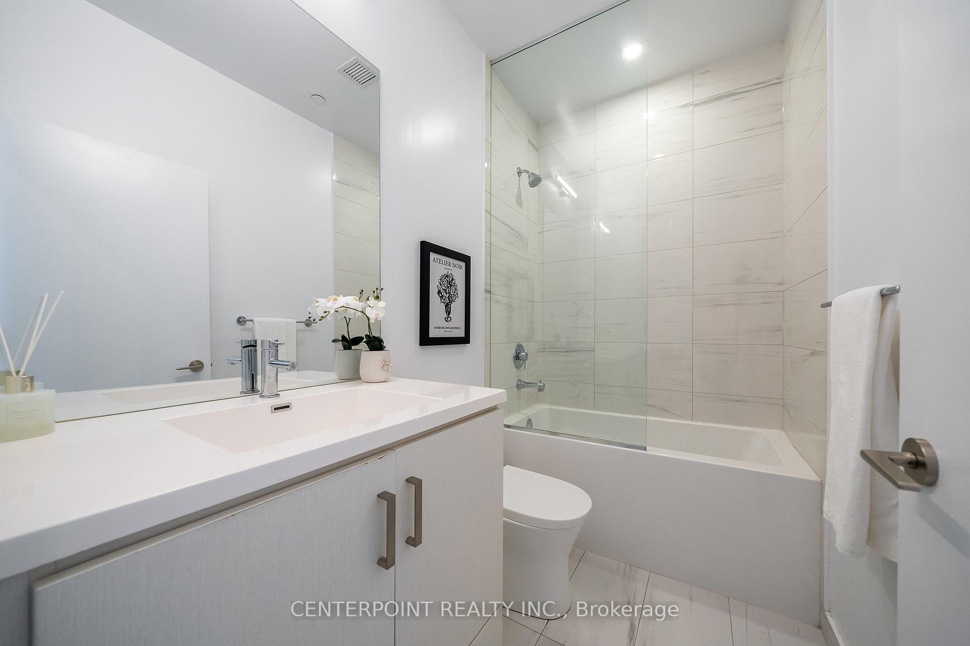 Photo 11 of Unit 219, 60 Honeycrisp Crescent, Vaughan, Vaughan Corporate Centre — HOMEH