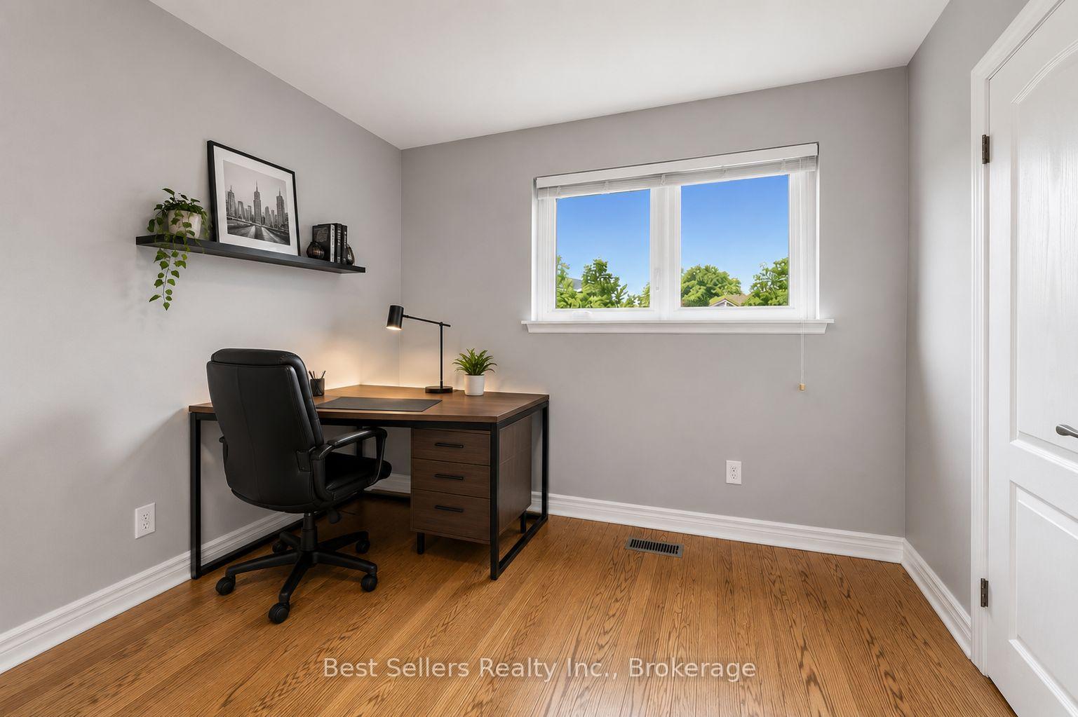 Photo 10 of 3272 Marlene Court, Mississauga, Applewood — HOMEH