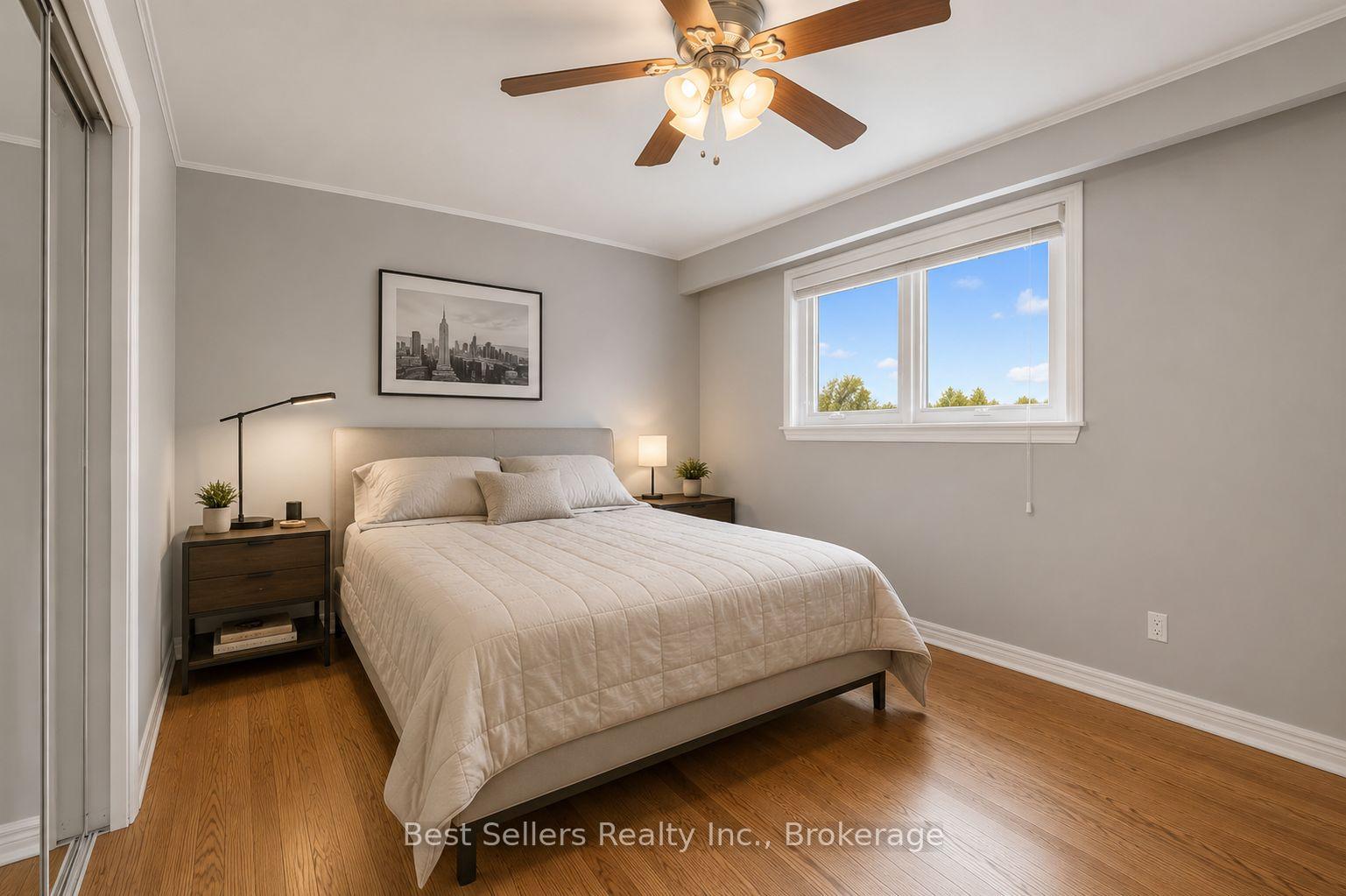 Photo 11 of 3272 Marlene Court, Mississauga, Applewood — HOMEH