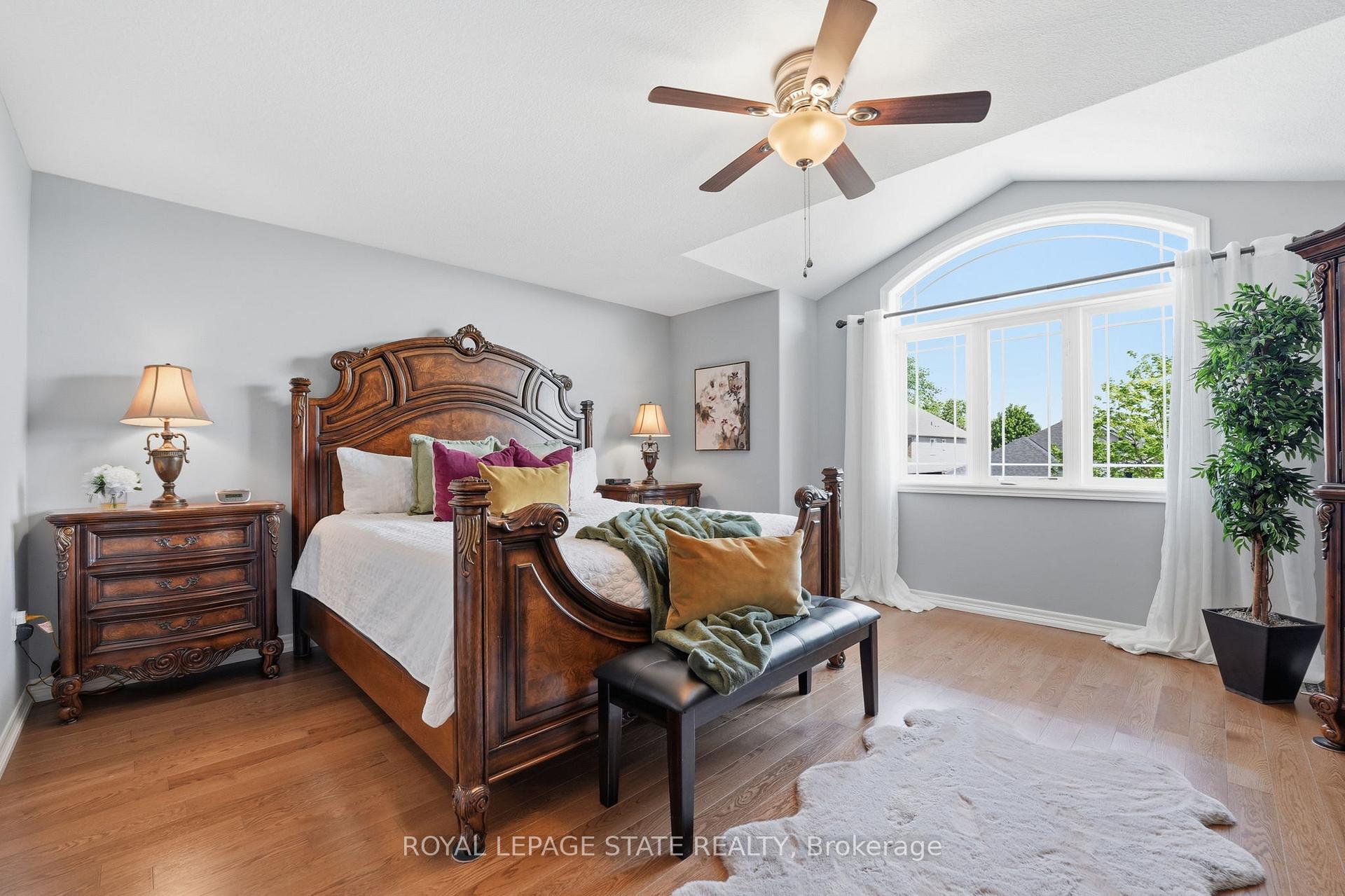 Photo 6 of 4896 Alexandra Avenue, Lincoln, Beamsville — HOMEH